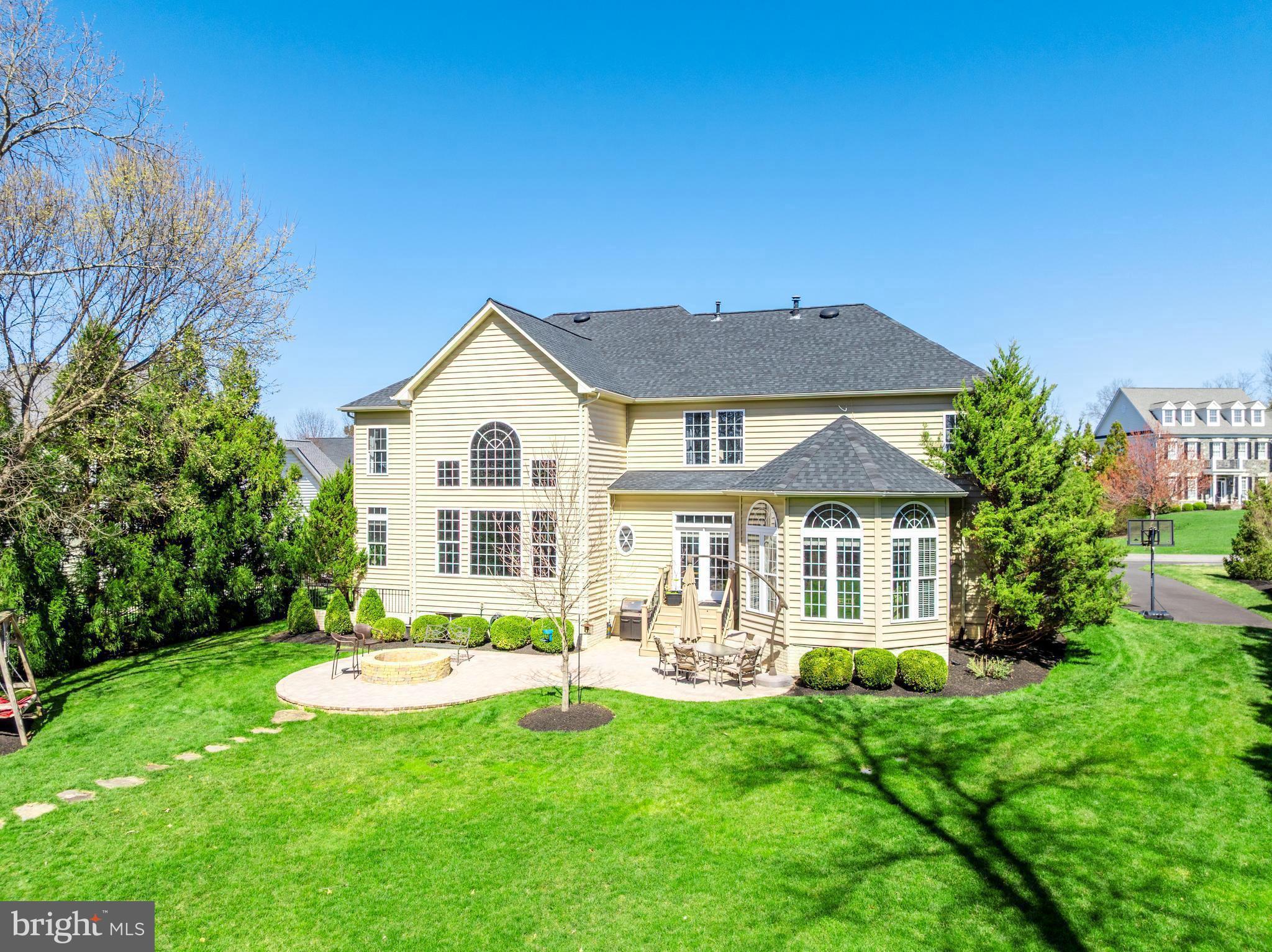 VILLAGE OF WAXPOOL - Residential