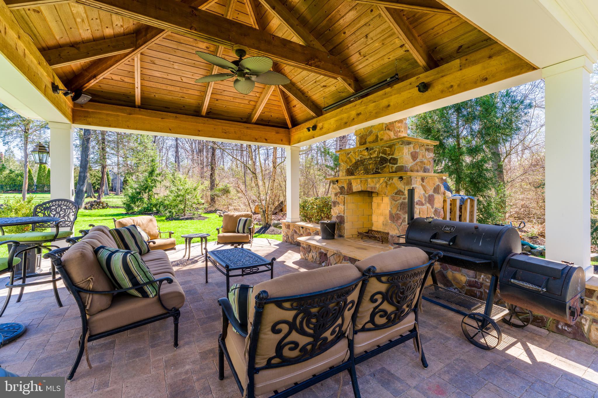 VILLAGE OF WAXPOOL - Residential