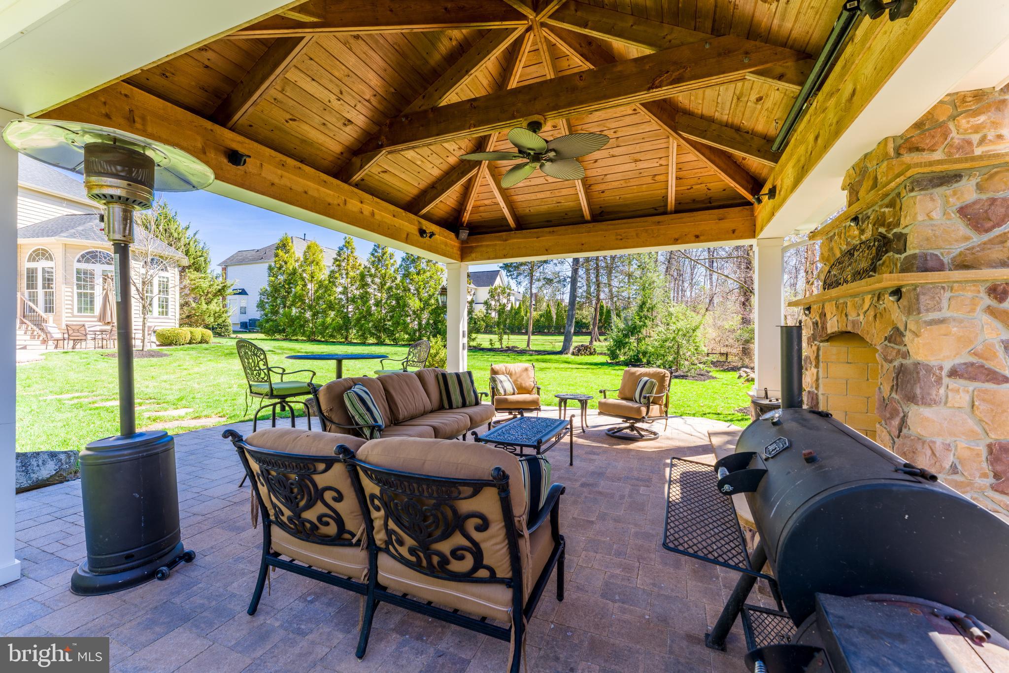 VILLAGE OF WAXPOOL - Residential