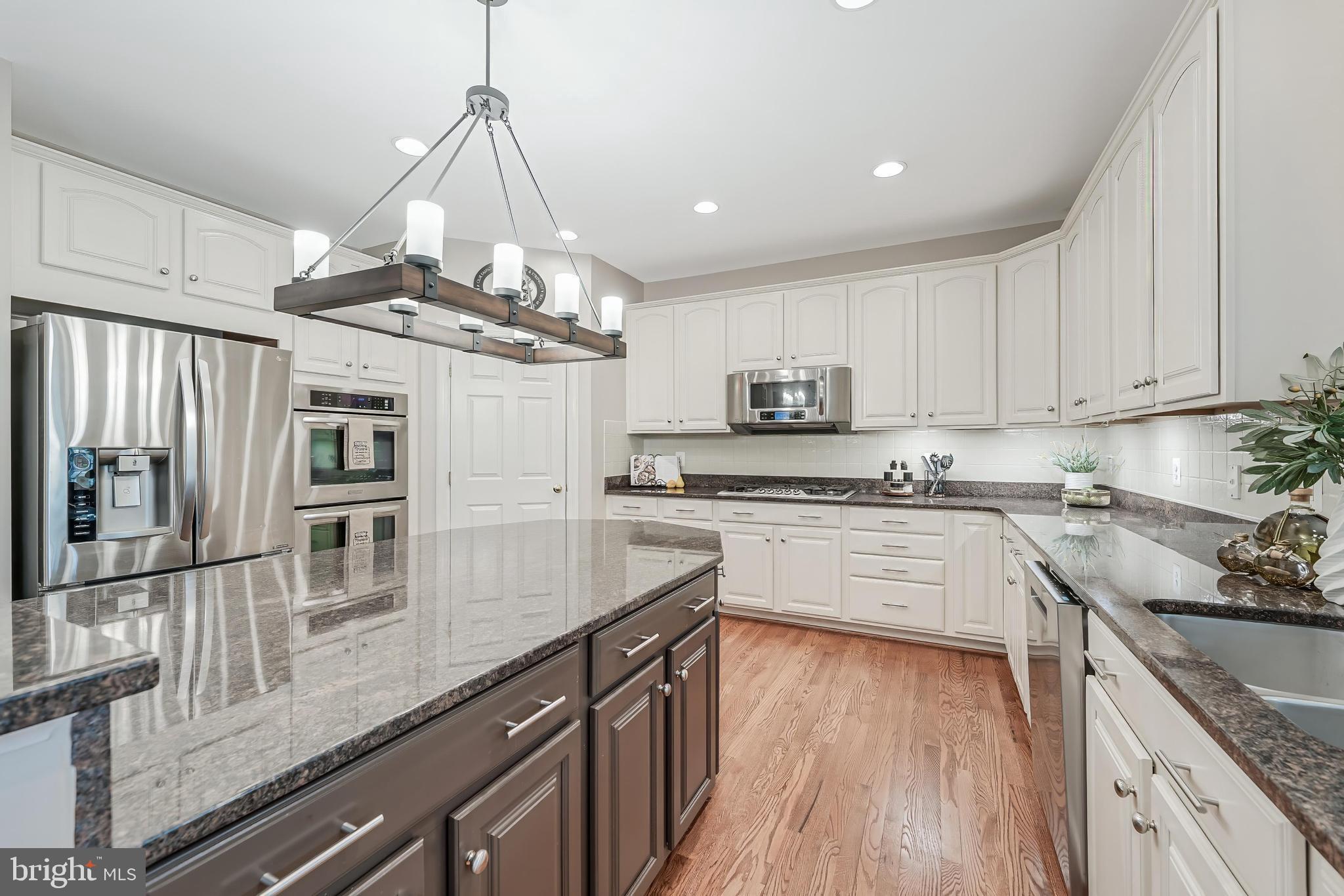 VILLAGE OF WAXPOOL - Residential