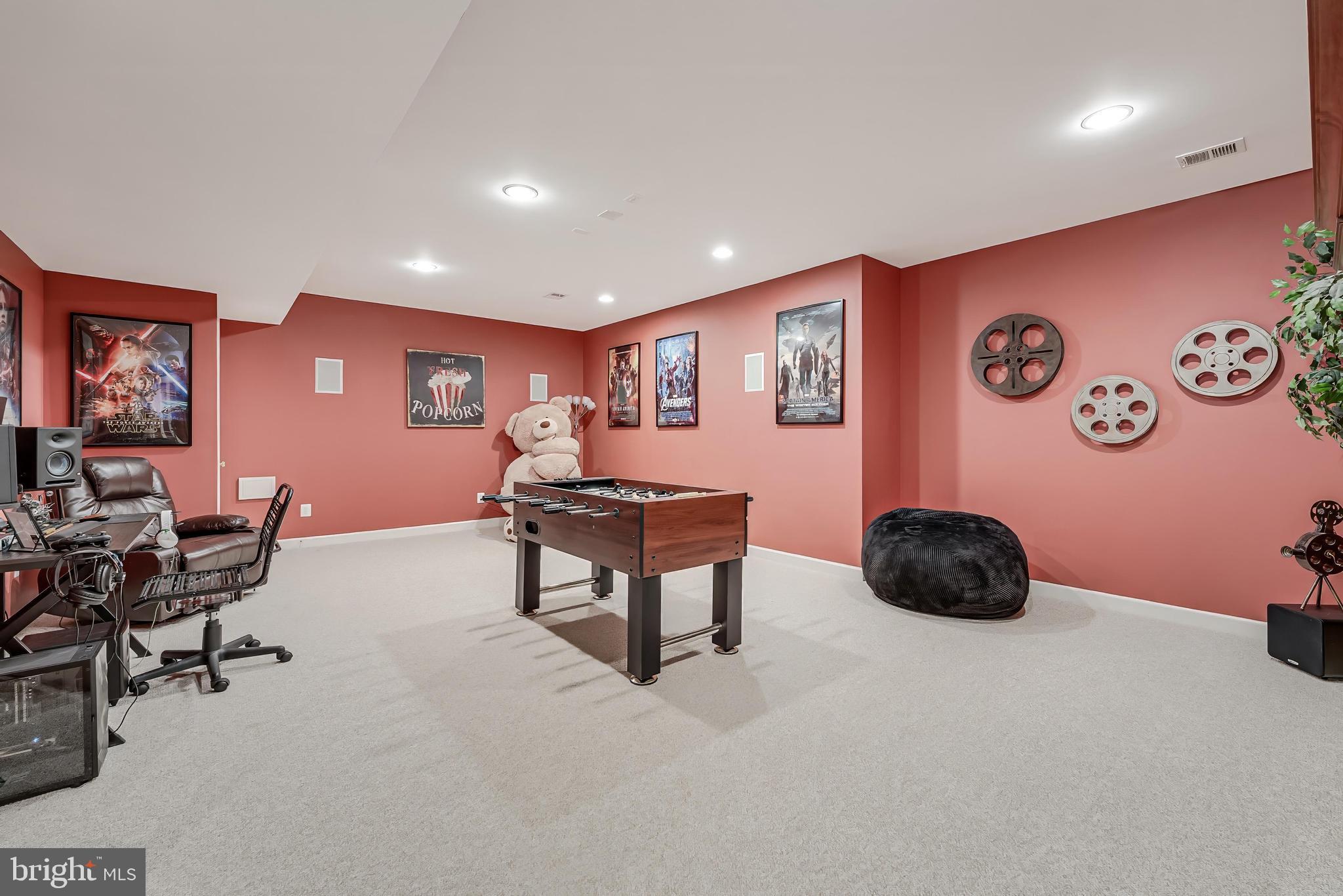 VILLAGE OF WAXPOOL - Residential