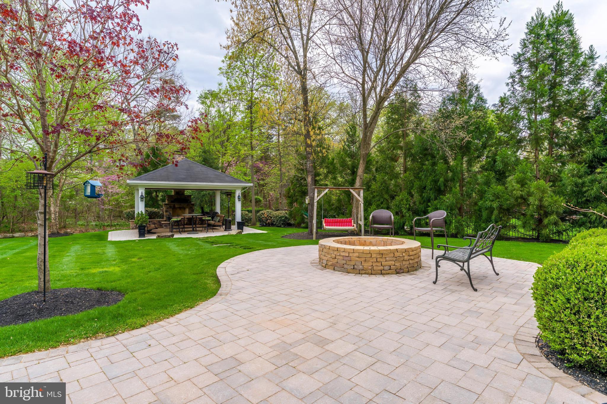 VILLAGE OF WAXPOOL - Residential