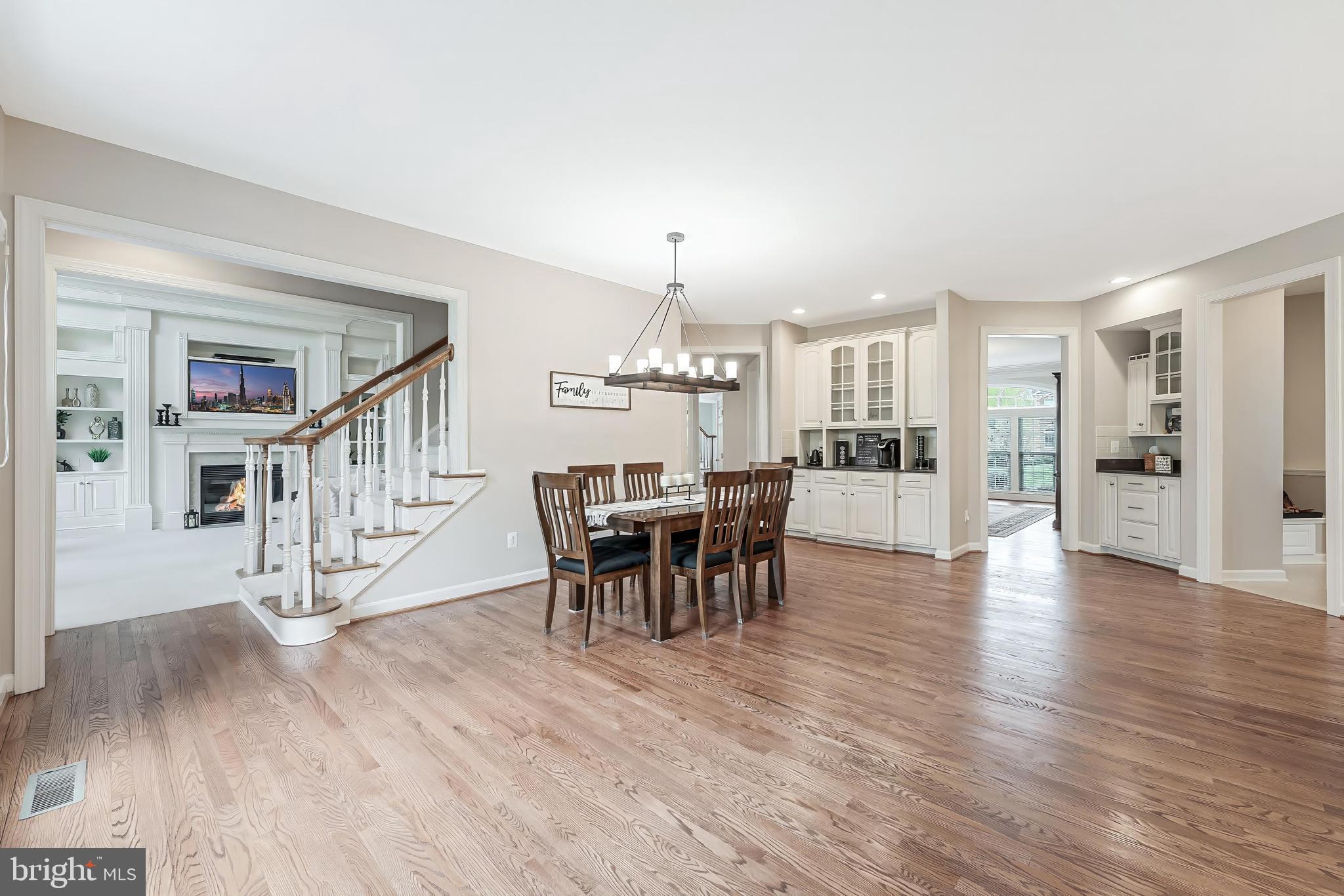 VILLAGE OF WAXPOOL - Residential