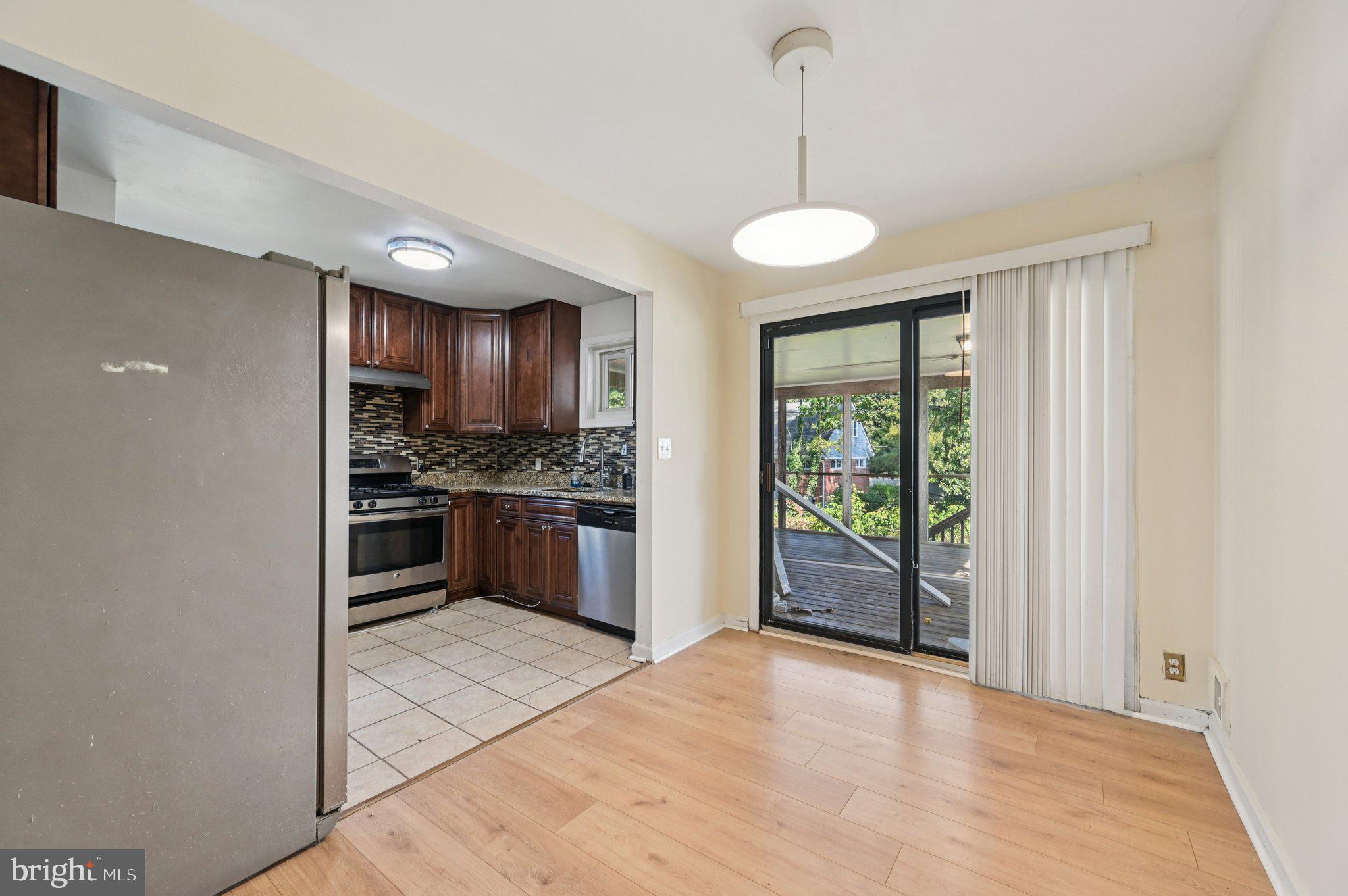 WILLIAMSBURG - Residential