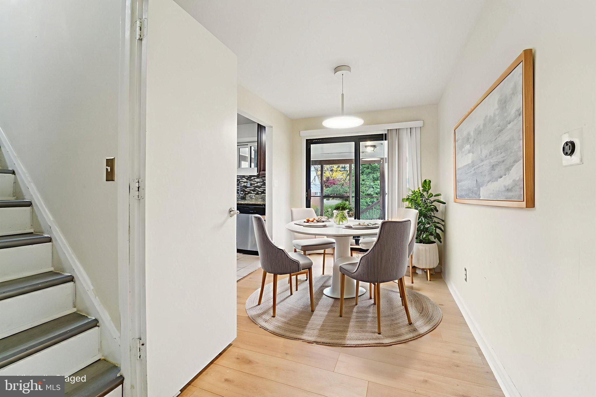 WILLIAMSBURG - Residential