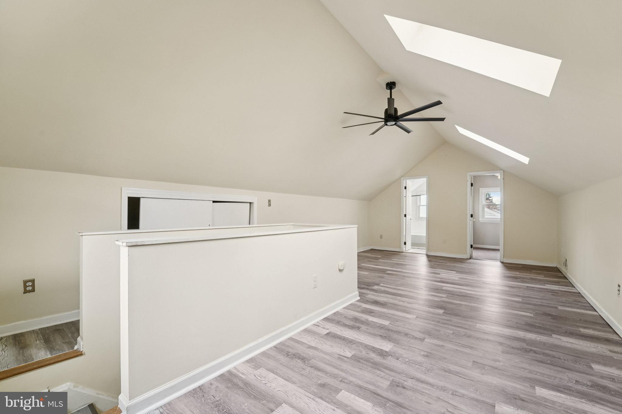 WILLIAMSBURG - Residential