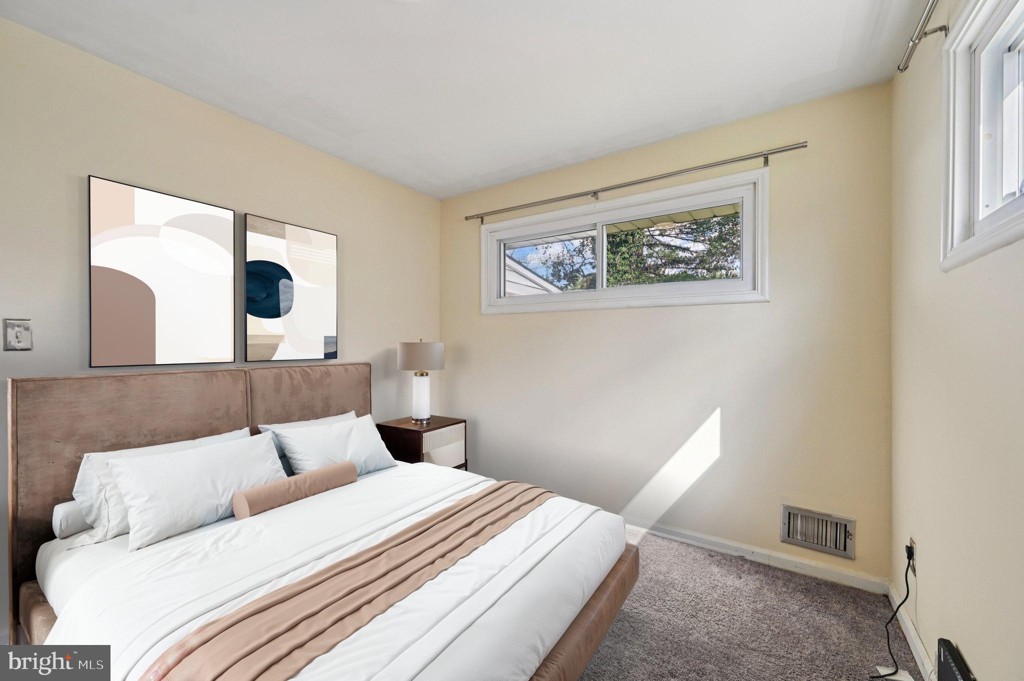 WILLIAMSBURG - Residential