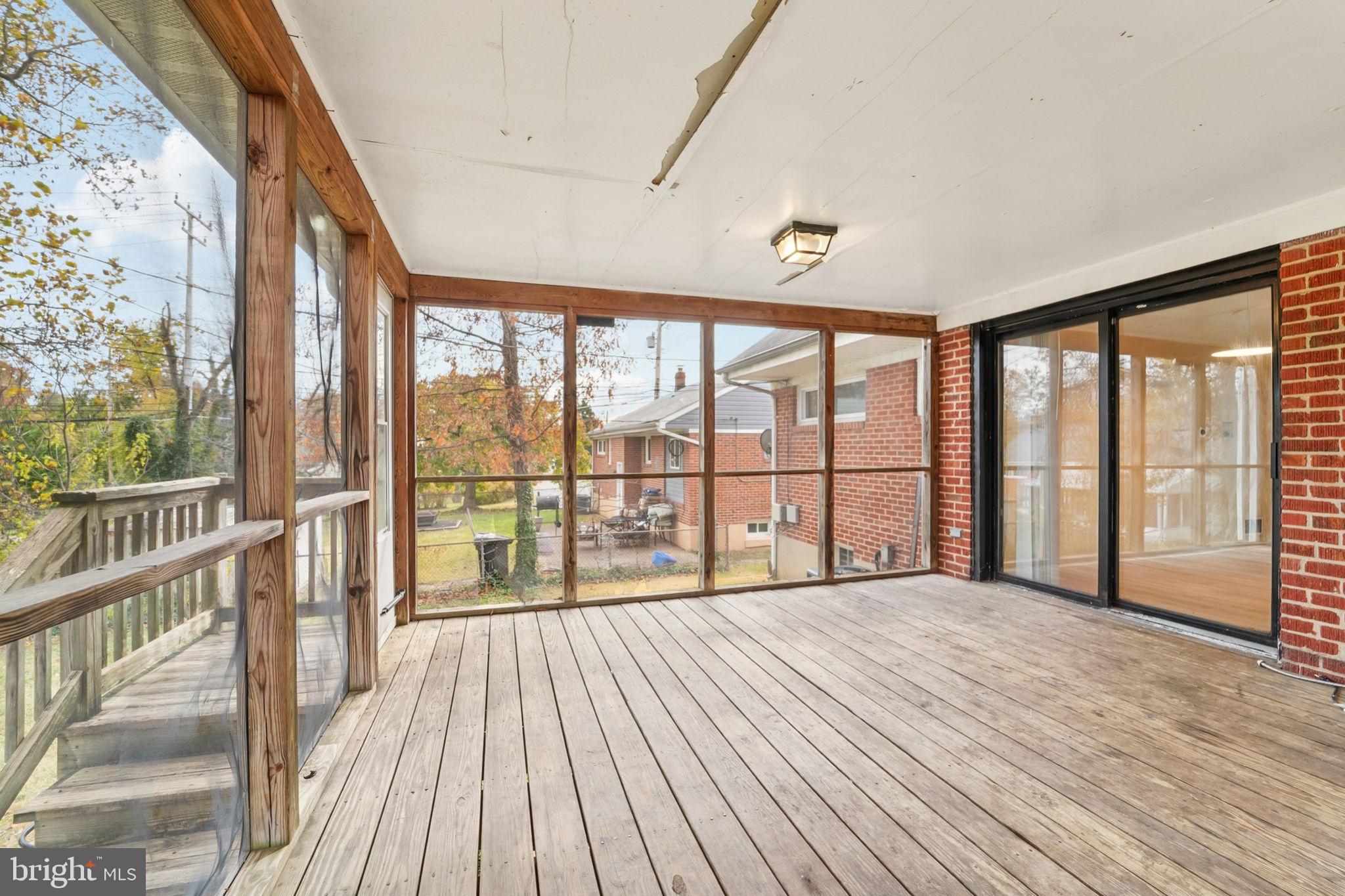 WILLIAMSBURG - Residential