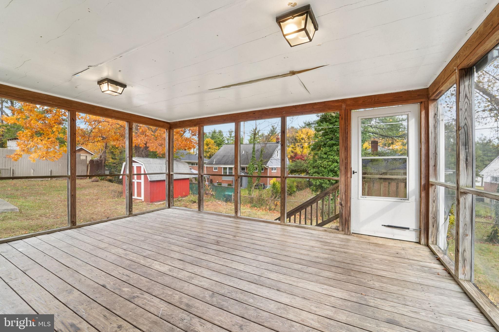 WILLIAMSBURG - Residential