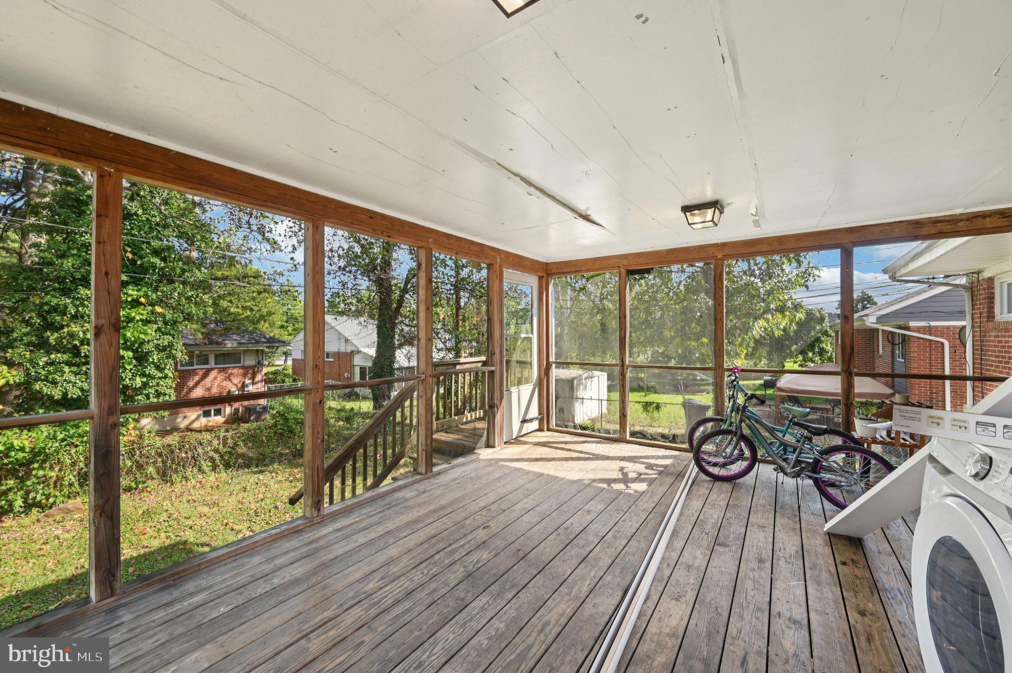 WILLIAMSBURG - Residential