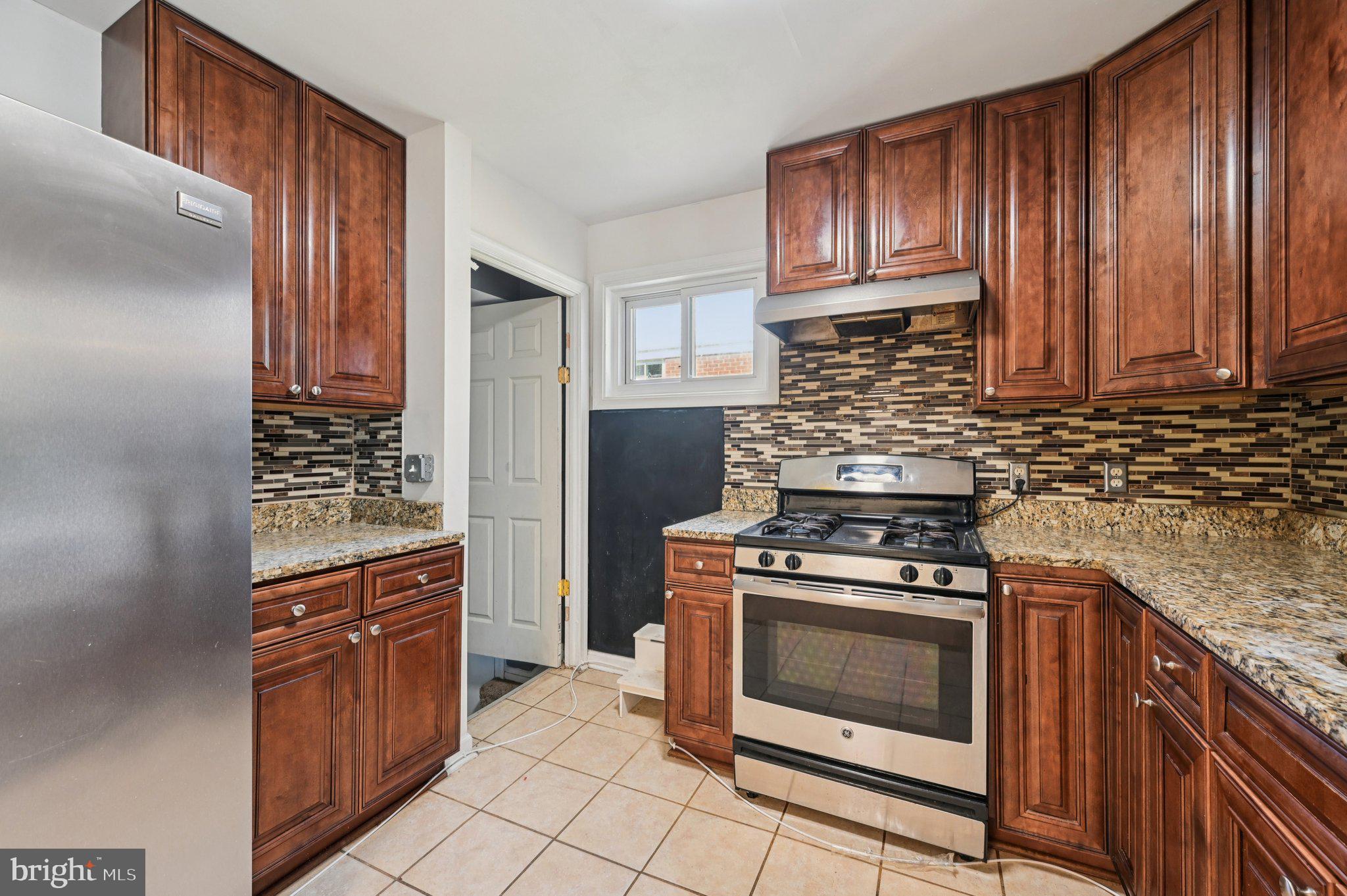 WILLIAMSBURG - Residential