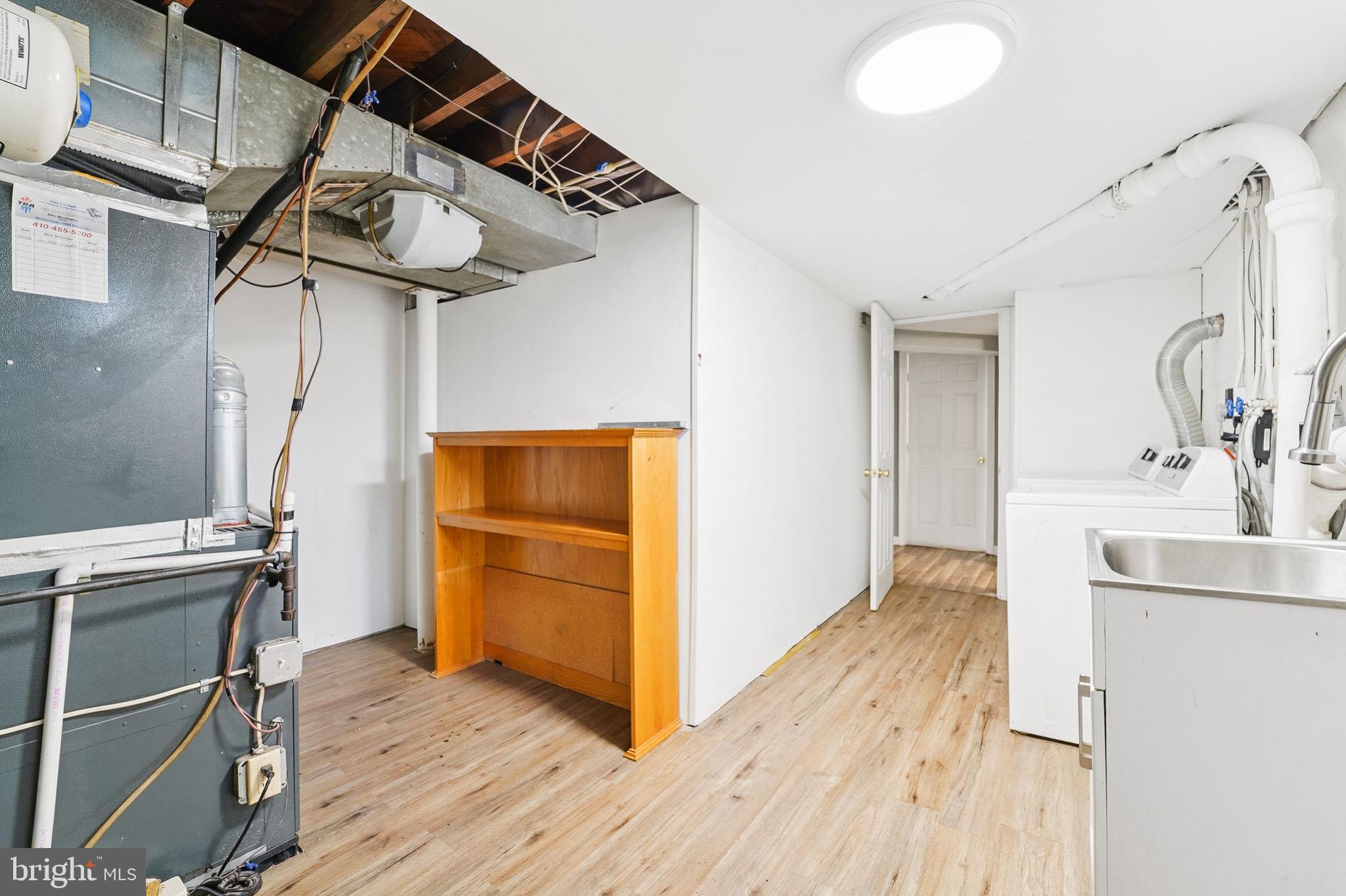 WILLIAMSBURG - Residential