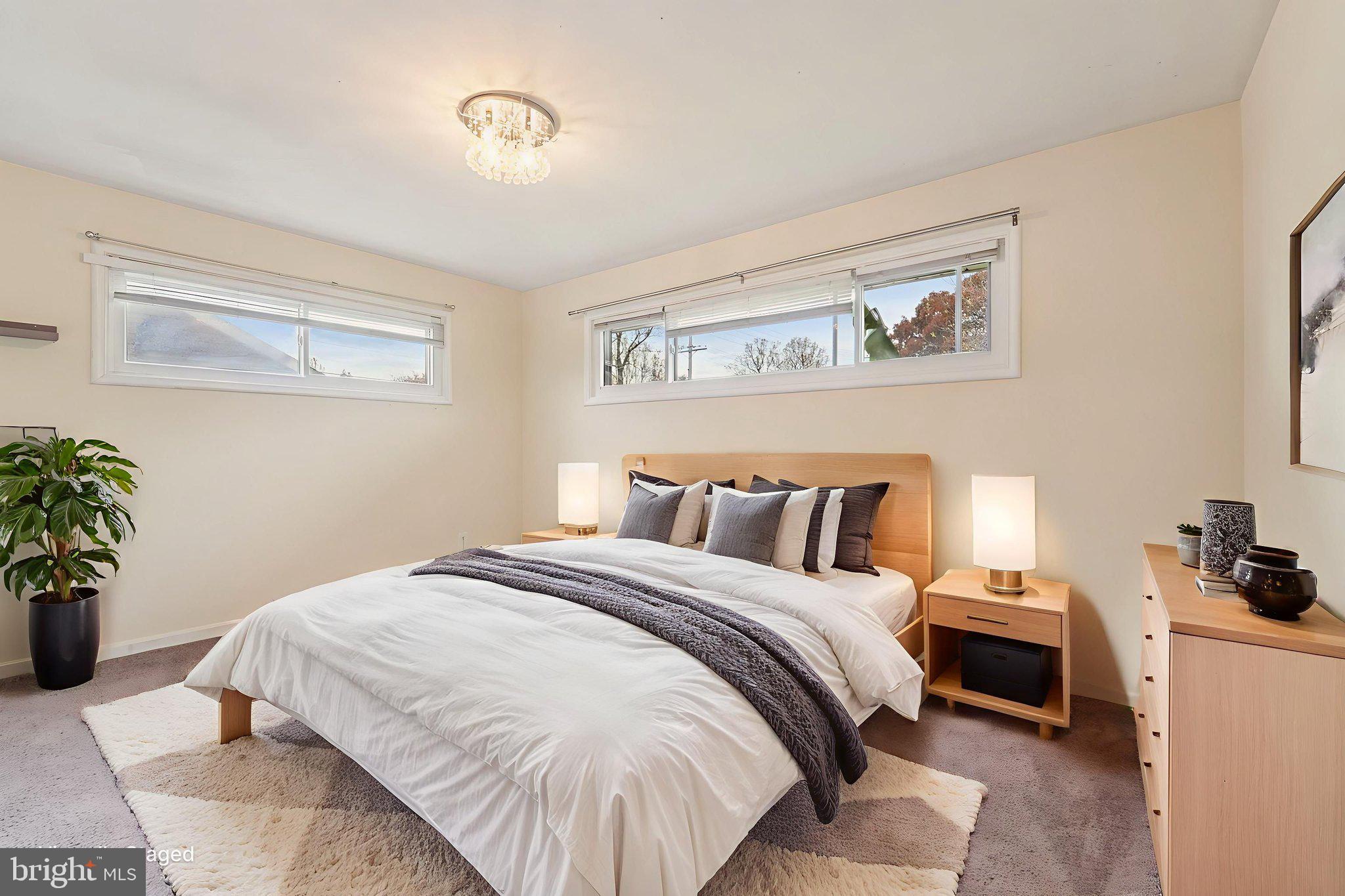 WILLIAMSBURG - Residential