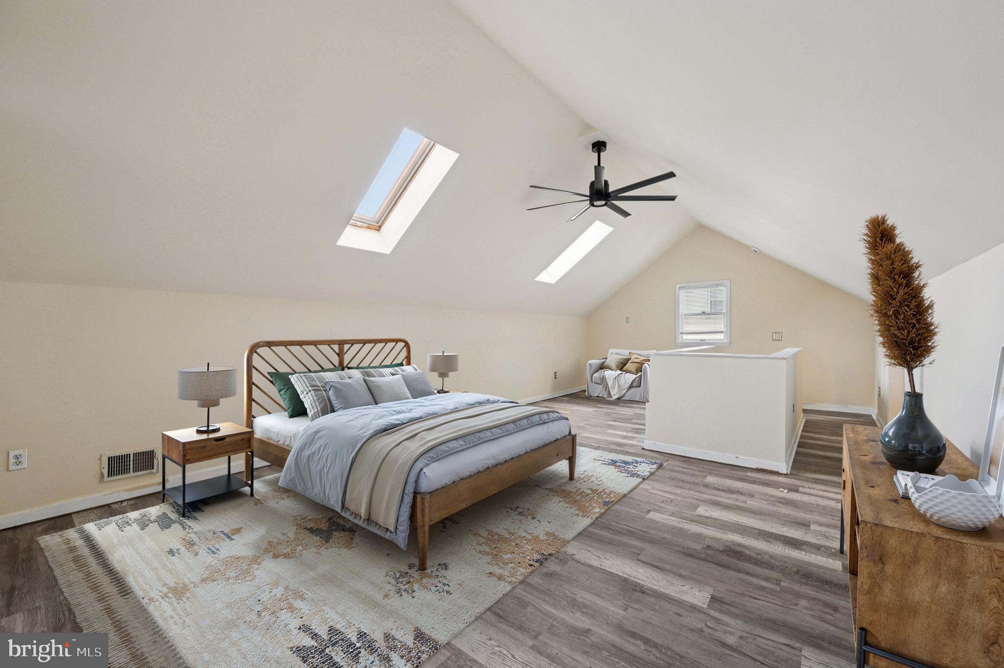 WILLIAMSBURG - Residential