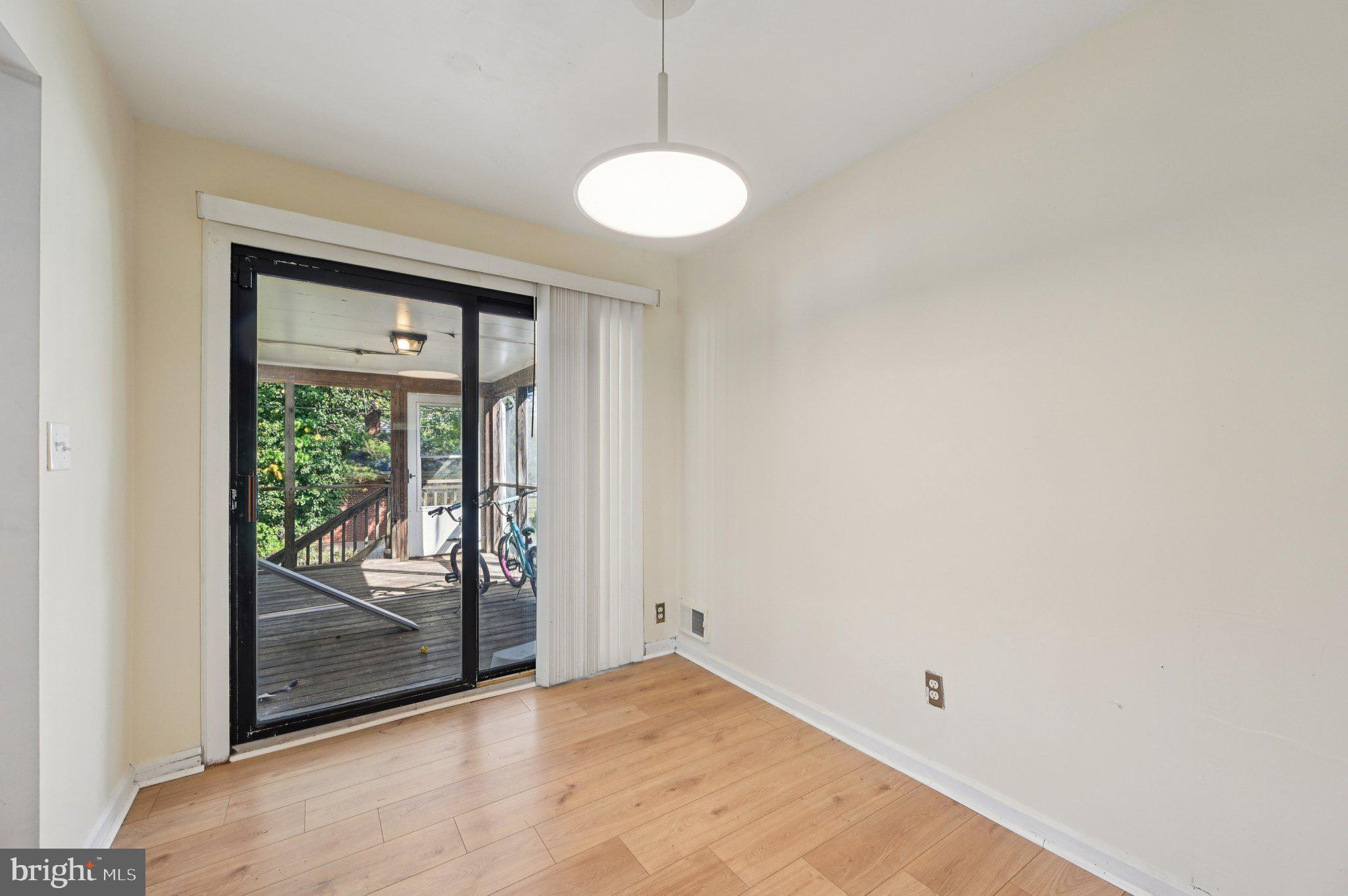 WILLIAMSBURG - Residential