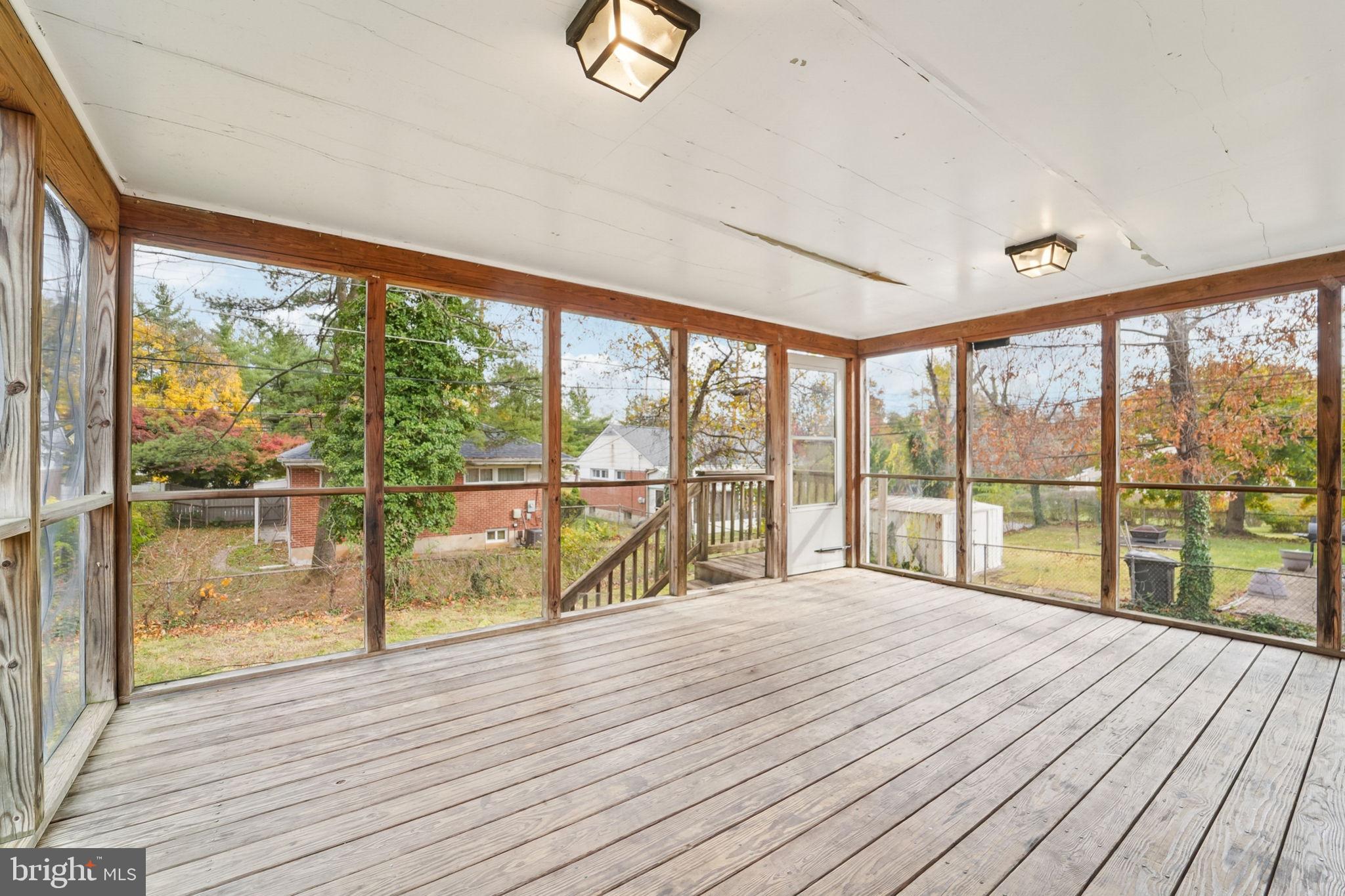 WILLIAMSBURG - Residential