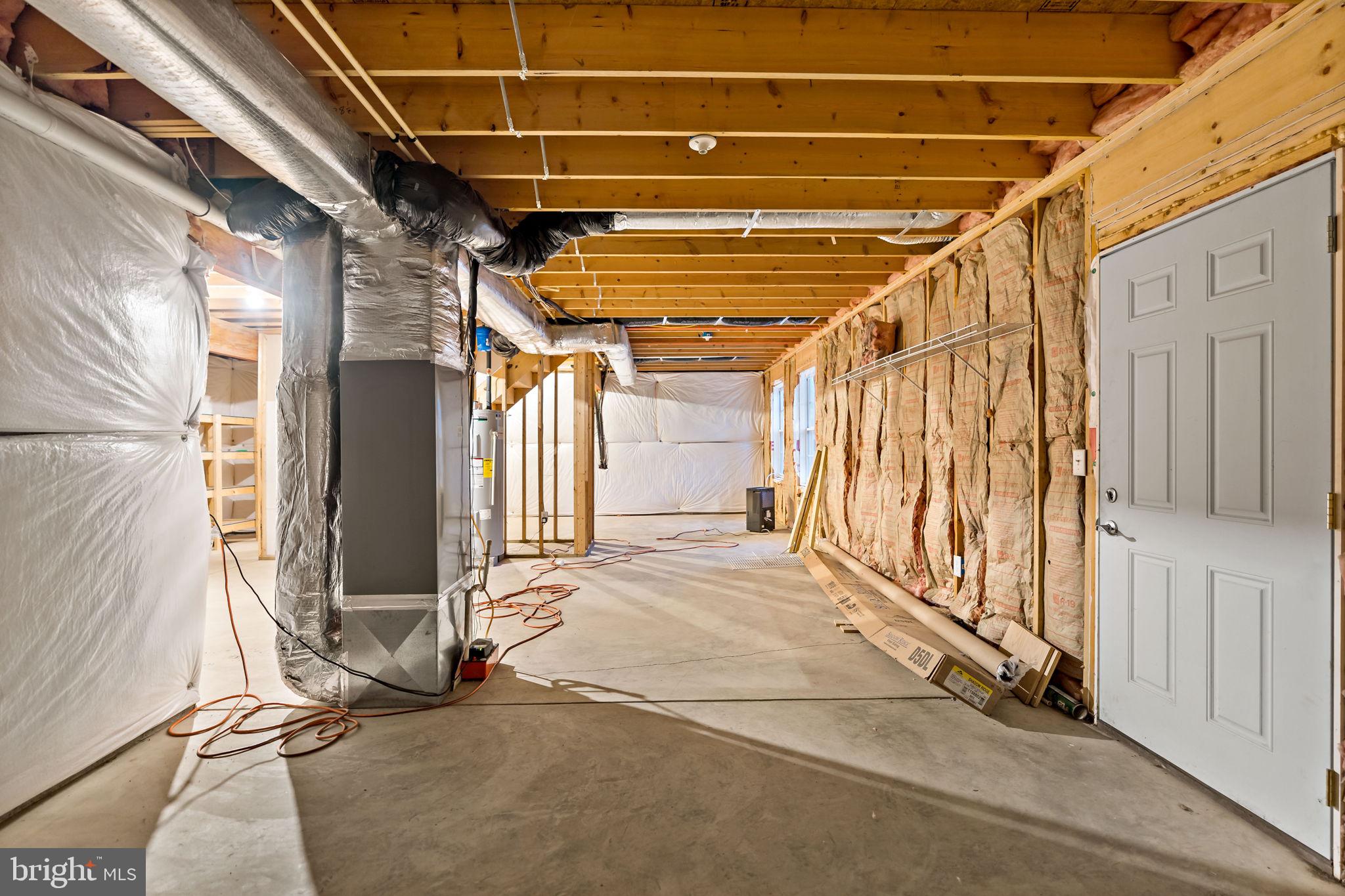 MIDDLE CREEK MANOR - Residential