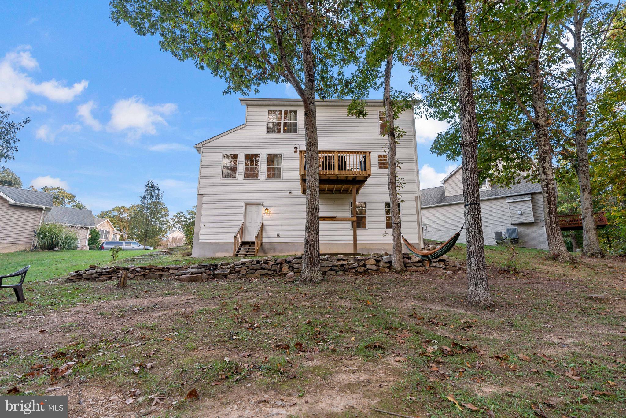 MIDDLE CREEK MANOR - Residential