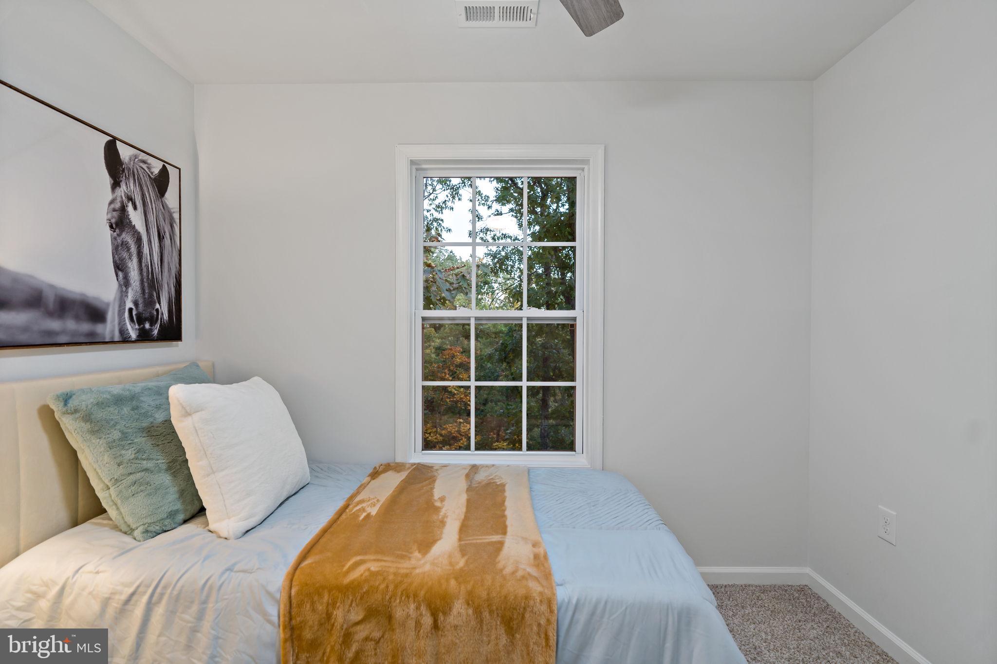 MIDDLE CREEK MANOR - Residential