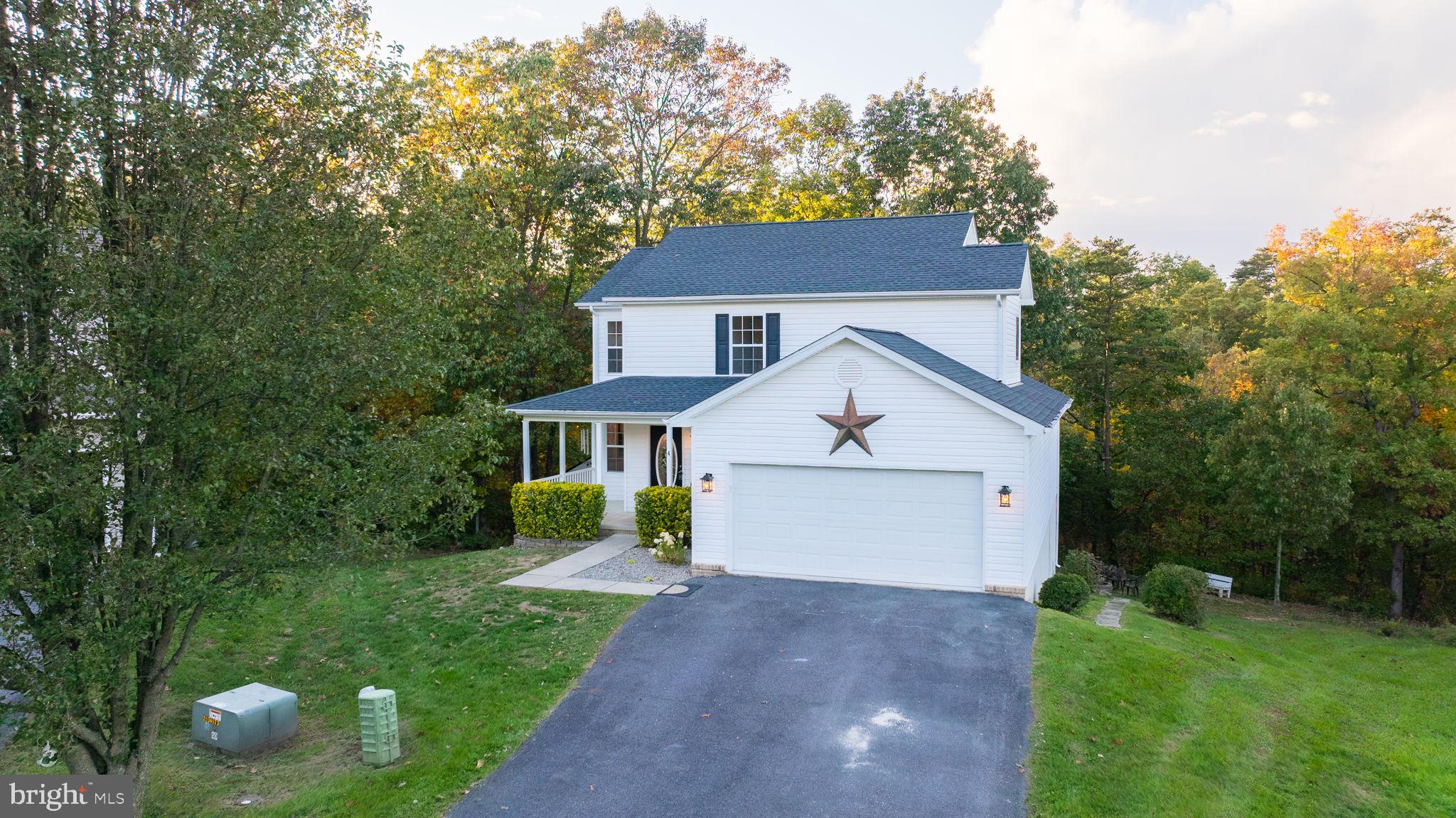 MIDDLE CREEK MANOR - Residential