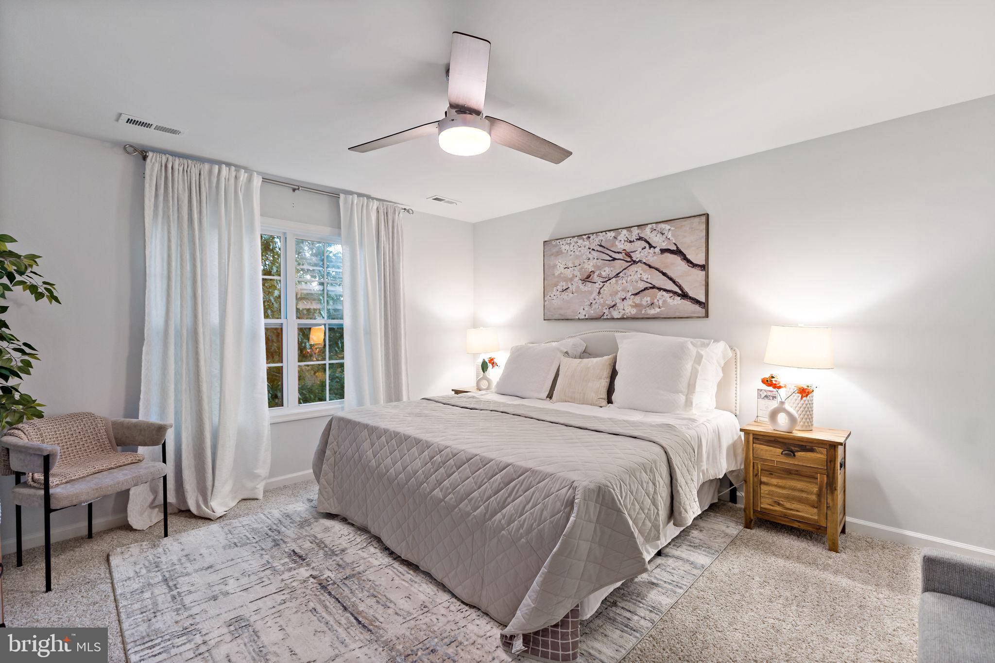 MIDDLE CREEK MANOR - Residential