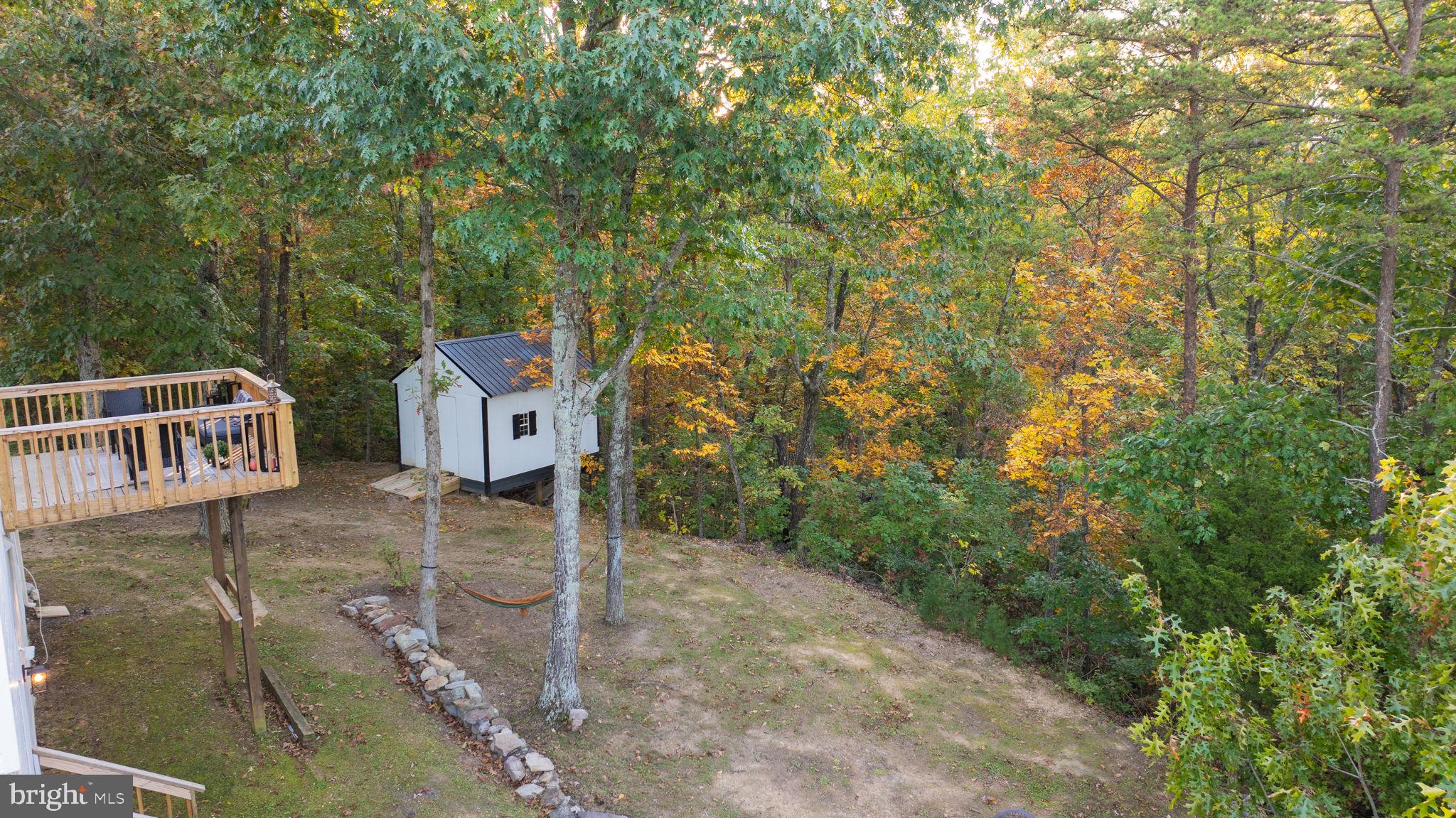 MIDDLE CREEK MANOR - Residential