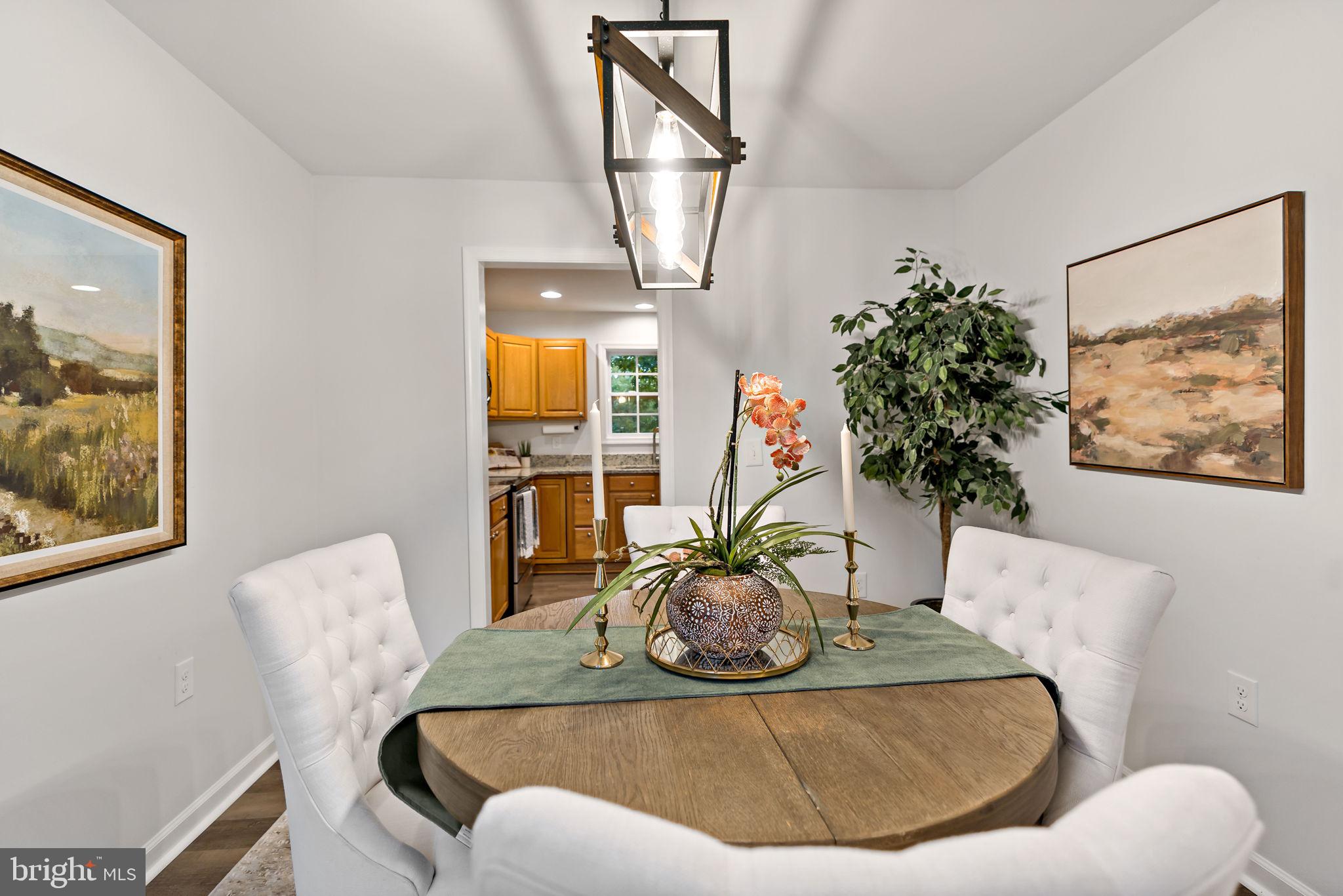 MIDDLE CREEK MANOR - Residential