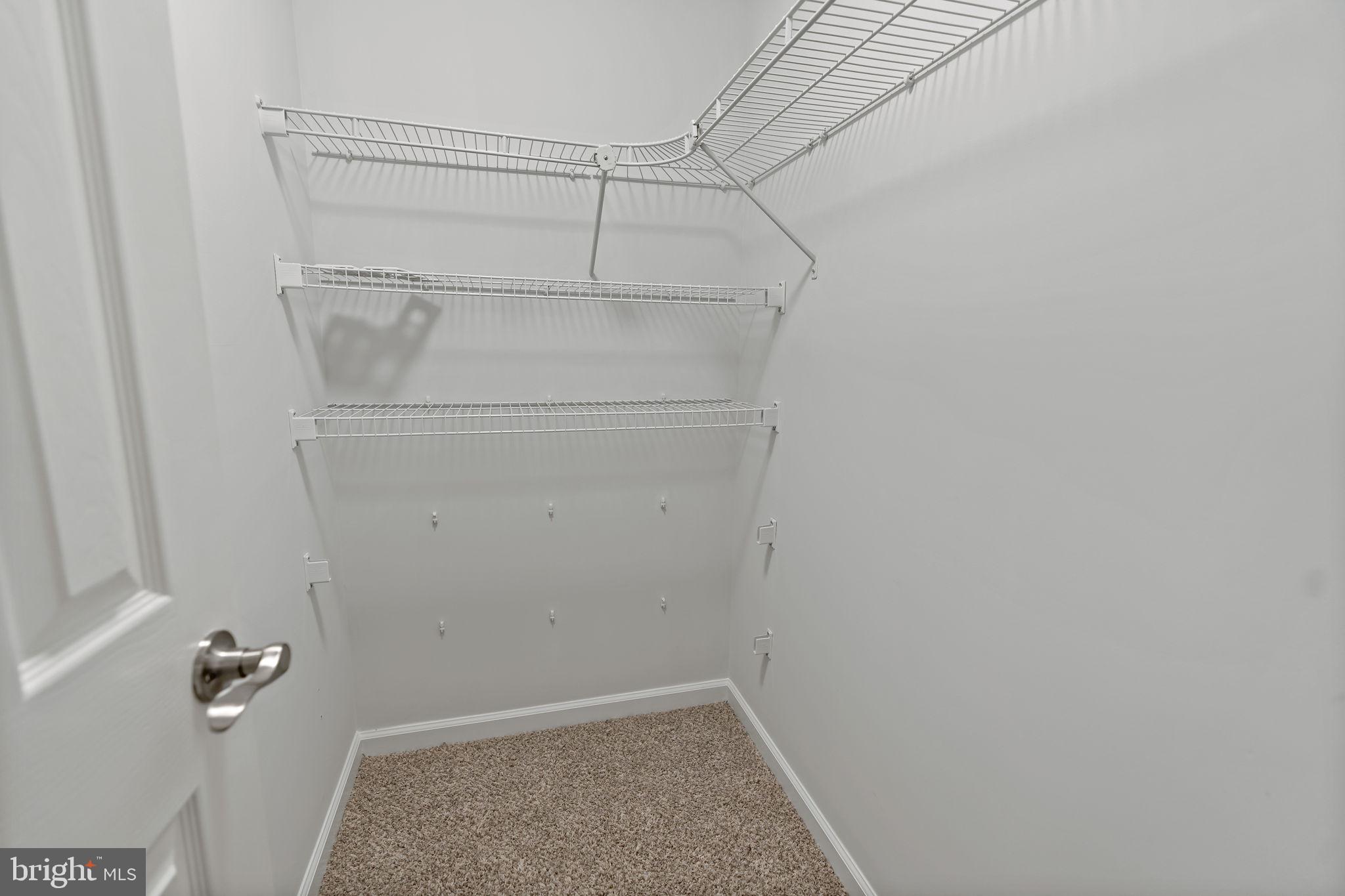 MIDDLE CREEK MANOR - Residential