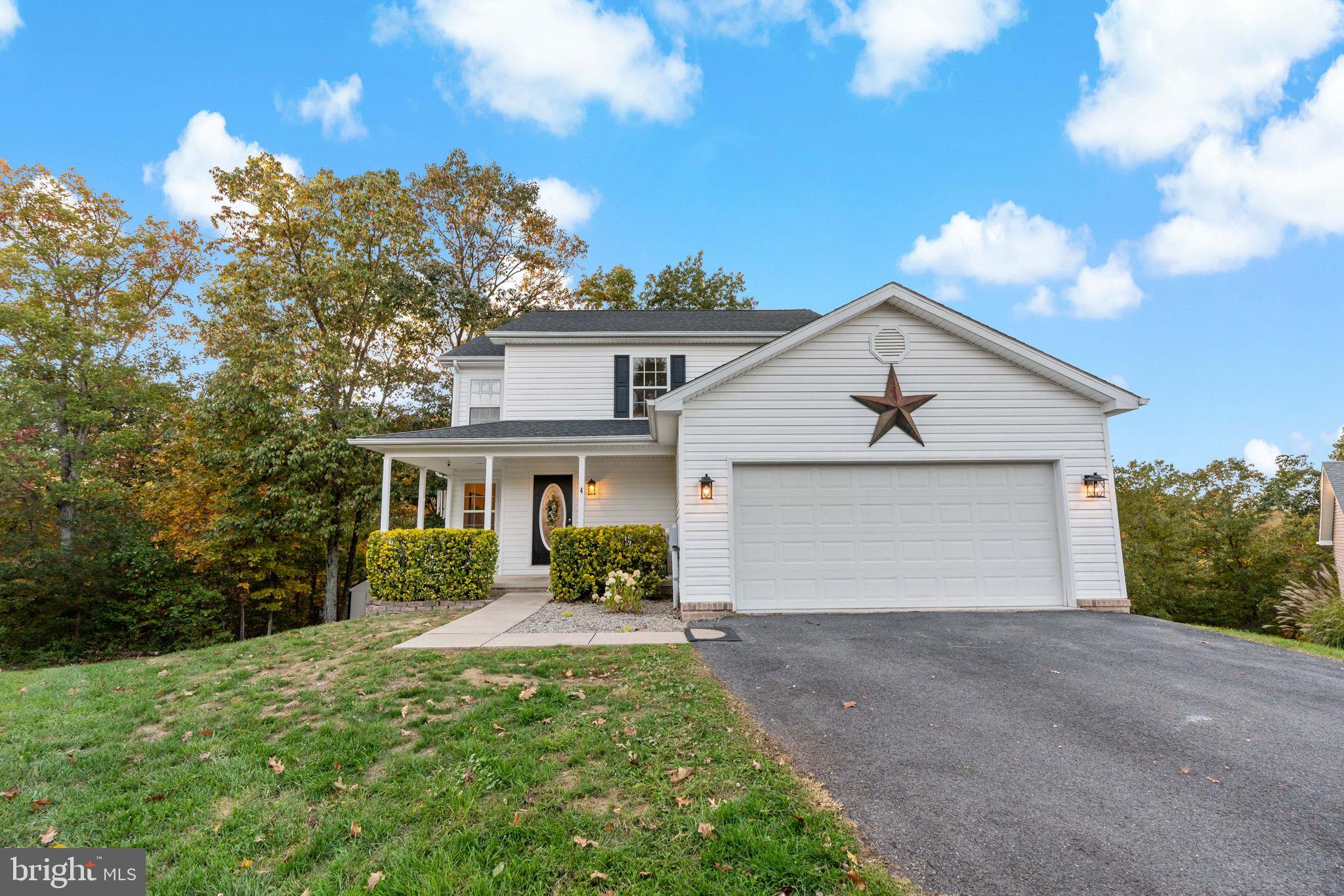 MIDDLE CREEK MANOR - Residential