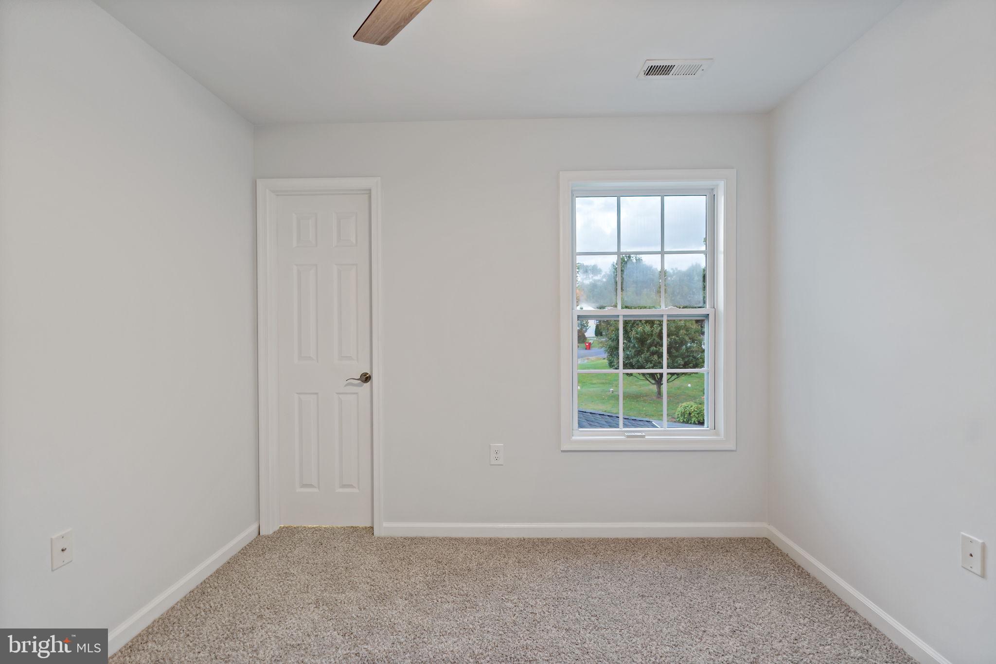 MIDDLE CREEK MANOR - Residential