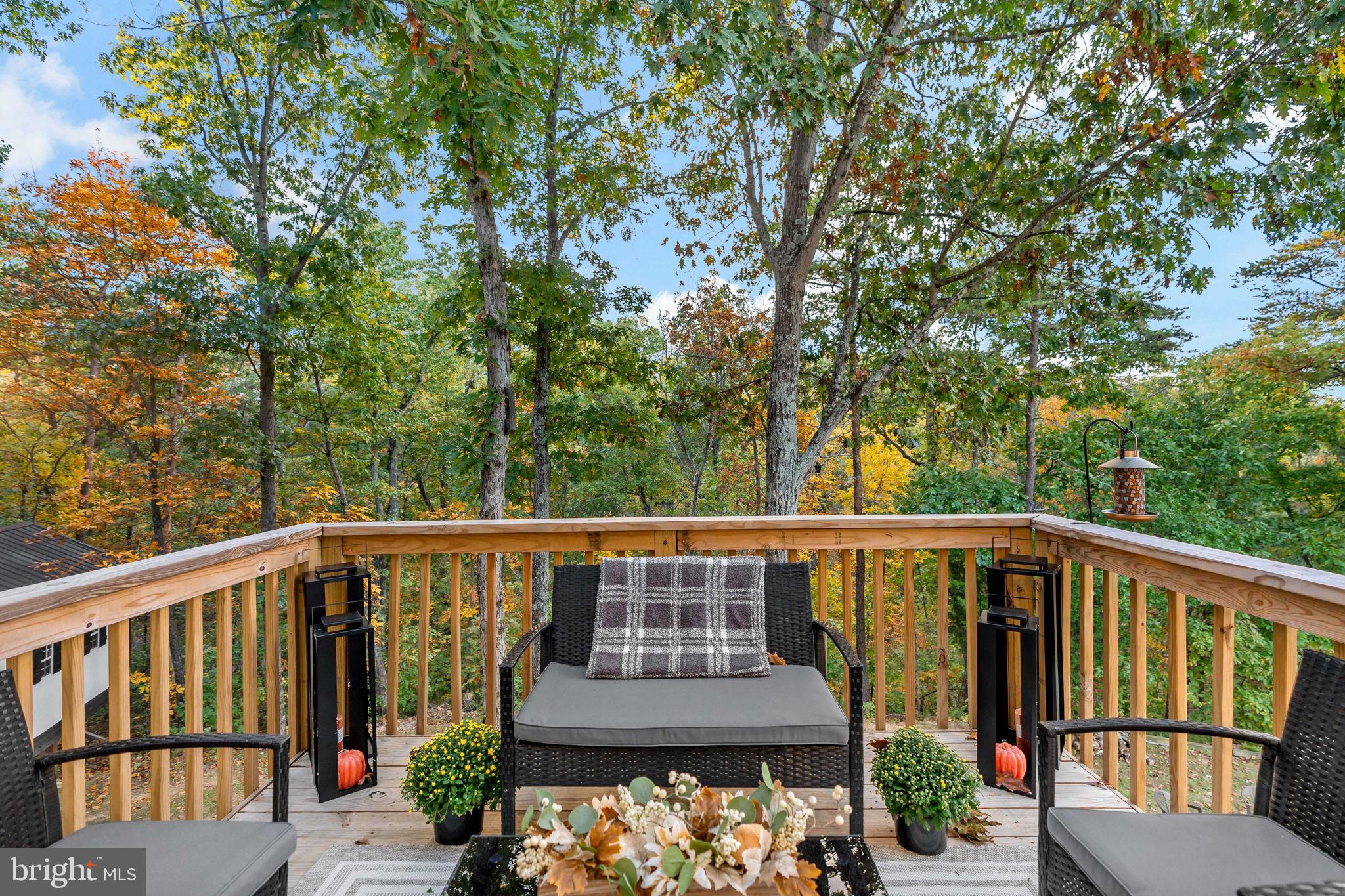 MIDDLE CREEK MANOR - Residential