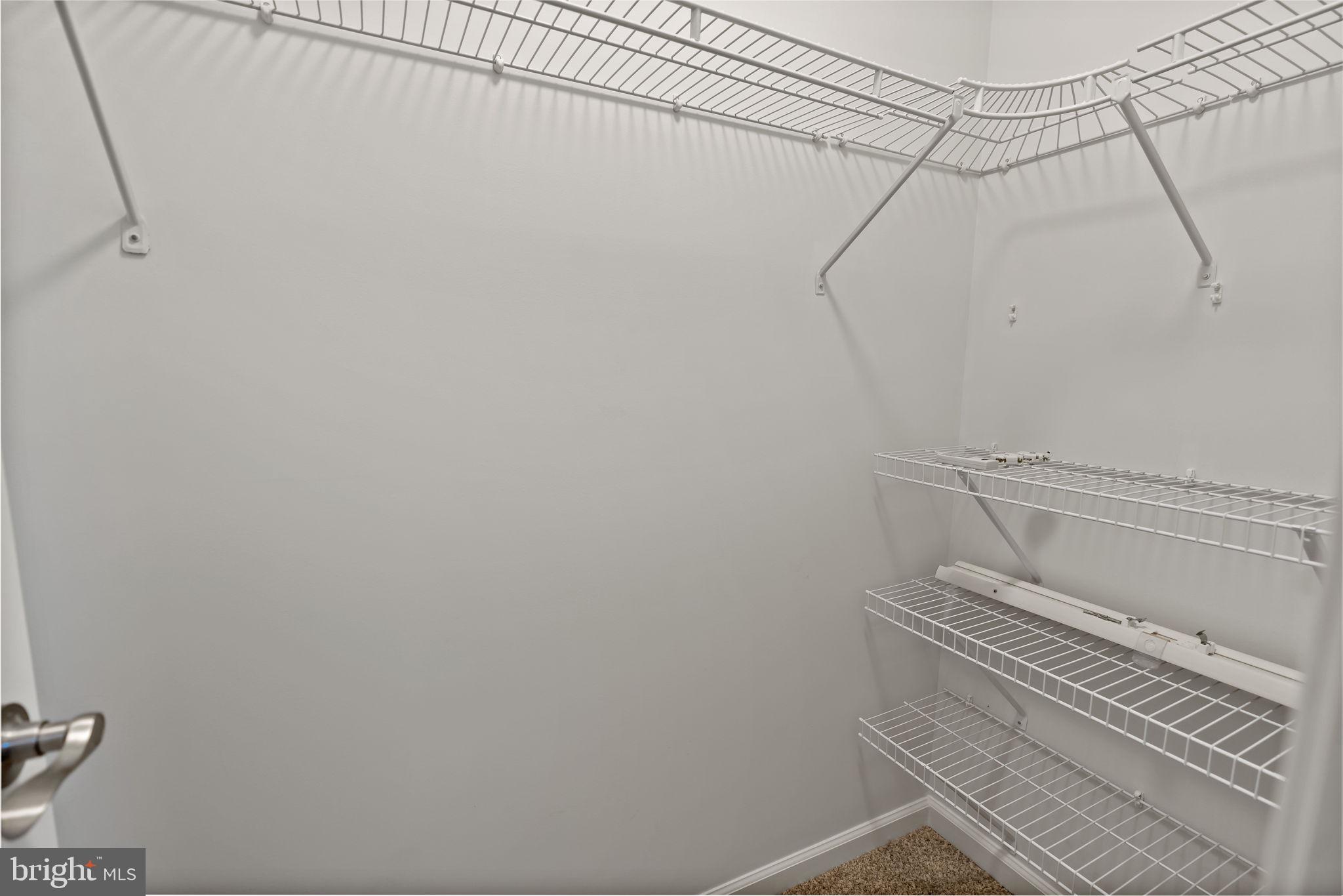 MIDDLE CREEK MANOR - Residential