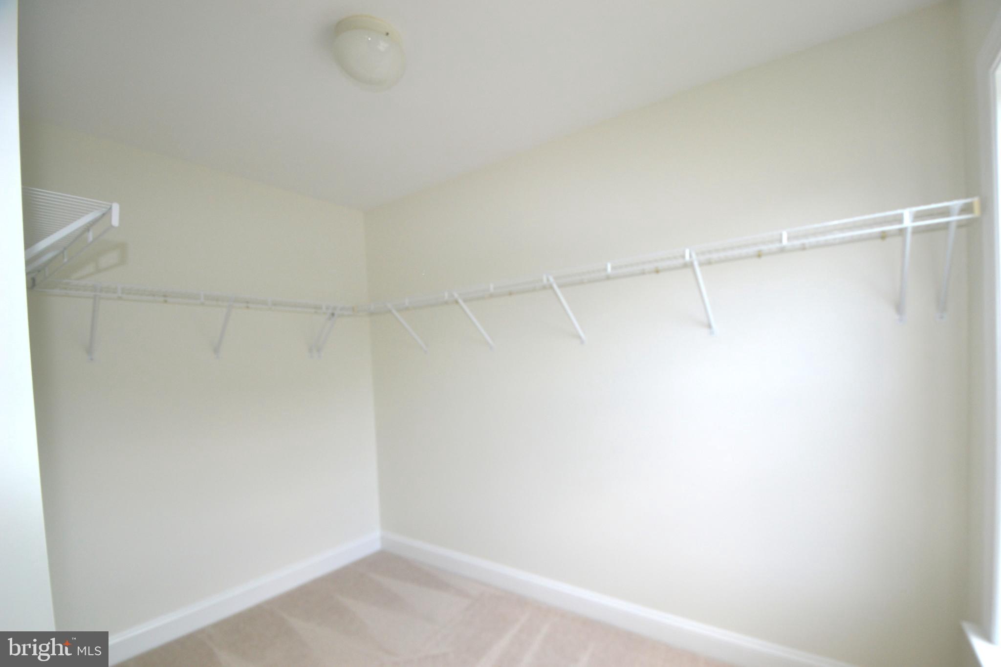 HAMPTON SQUARE CONDOMINIUMS - Residential