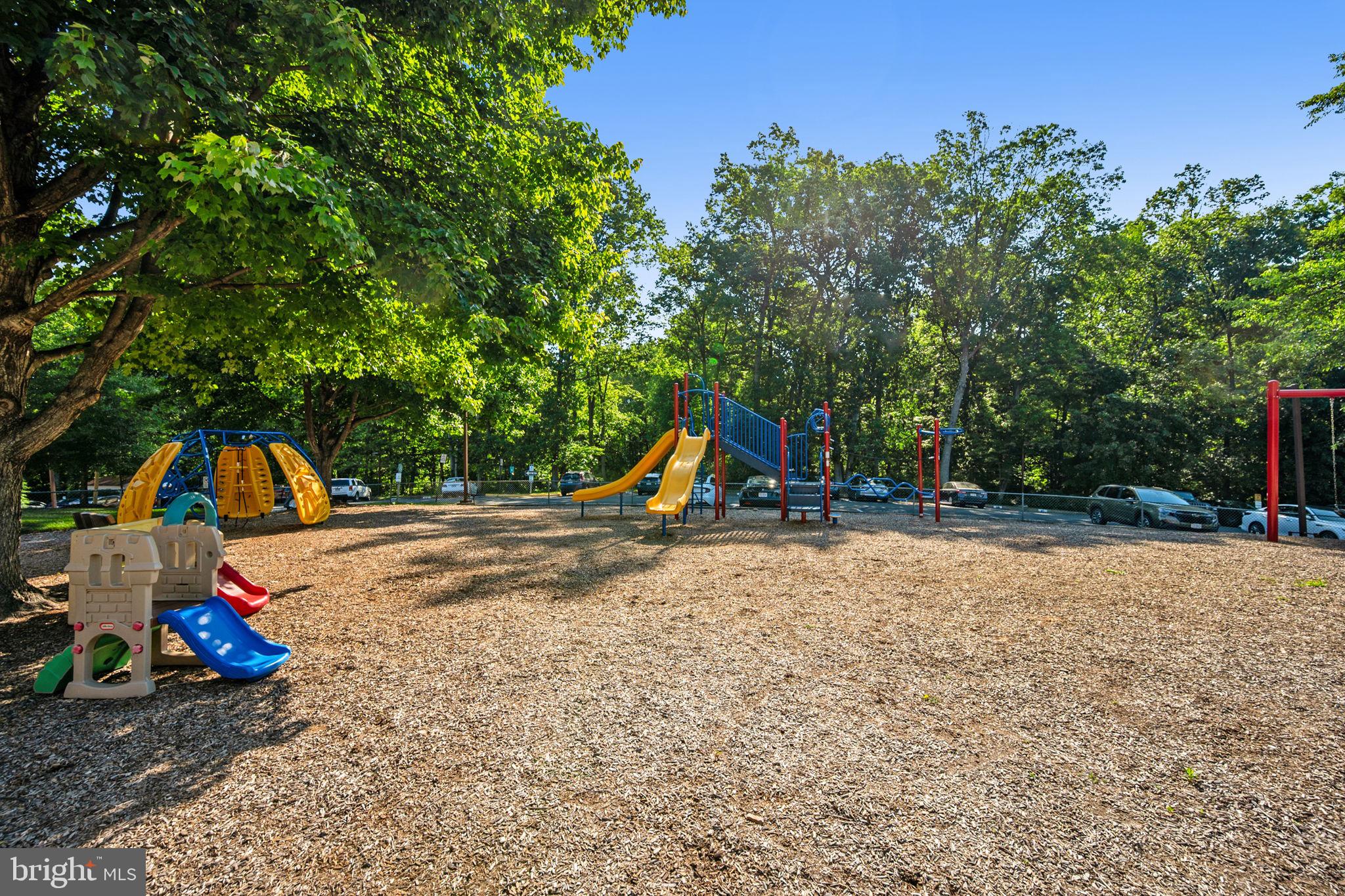 CHESTNUT GROVE - Residential