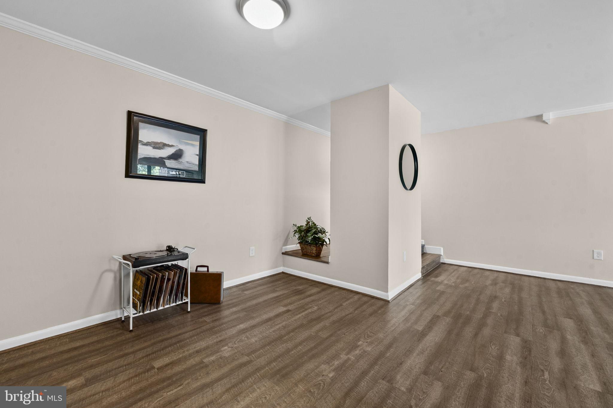 CHESTNUT GROVE - Residential