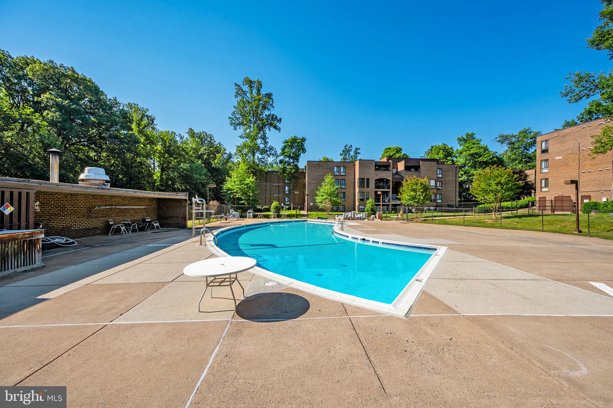 CHESTNUT GROVE - Residential
