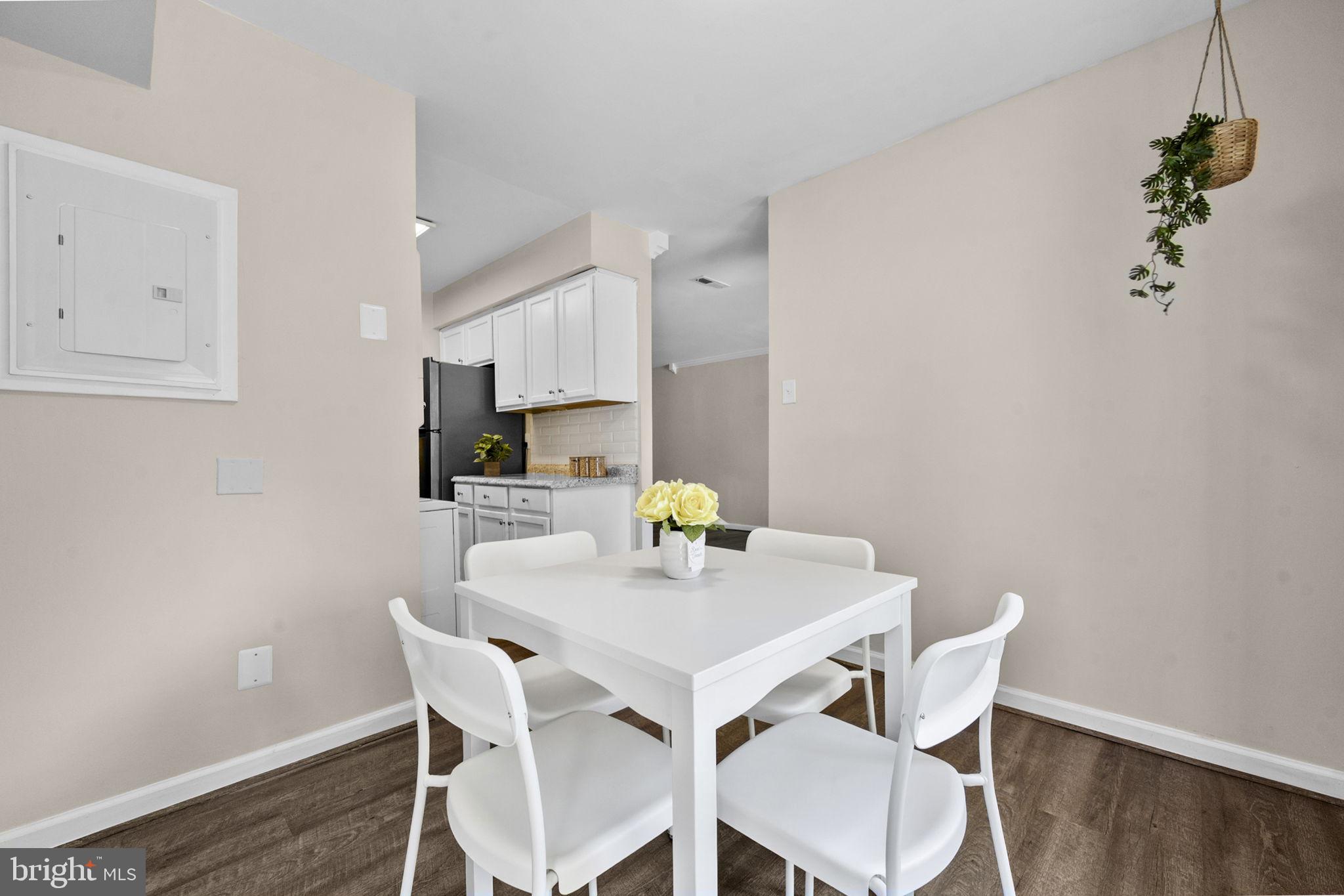 CHESTNUT GROVE - Residential