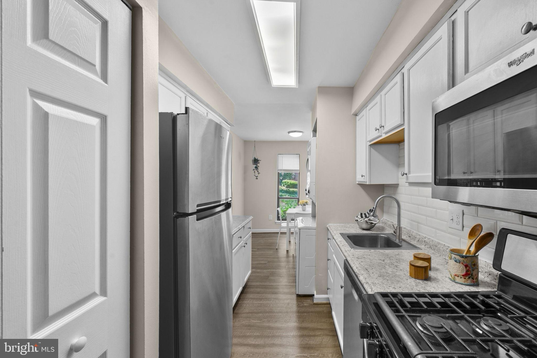 CHESTNUT GROVE - Residential