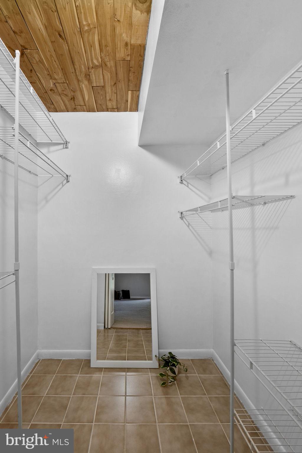 CHESTNUT GROVE - Residential