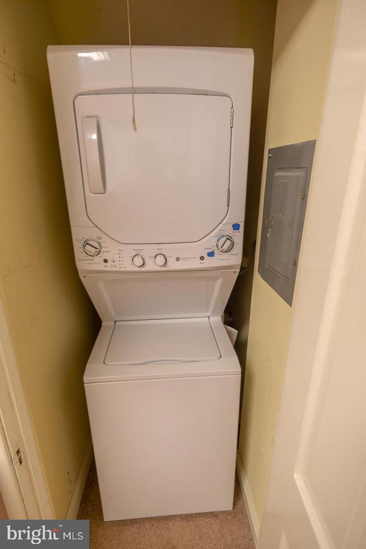 TOP OF THE PARK - Residential Lease