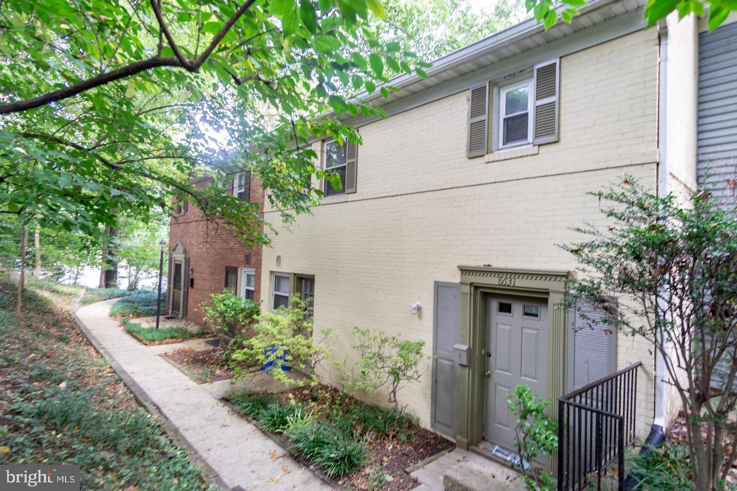 TOP OF THE PARK - Residential Lease