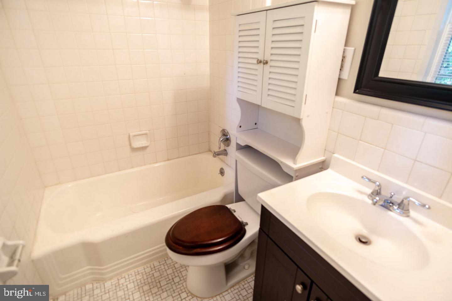 TOP OF THE PARK - Residential Lease