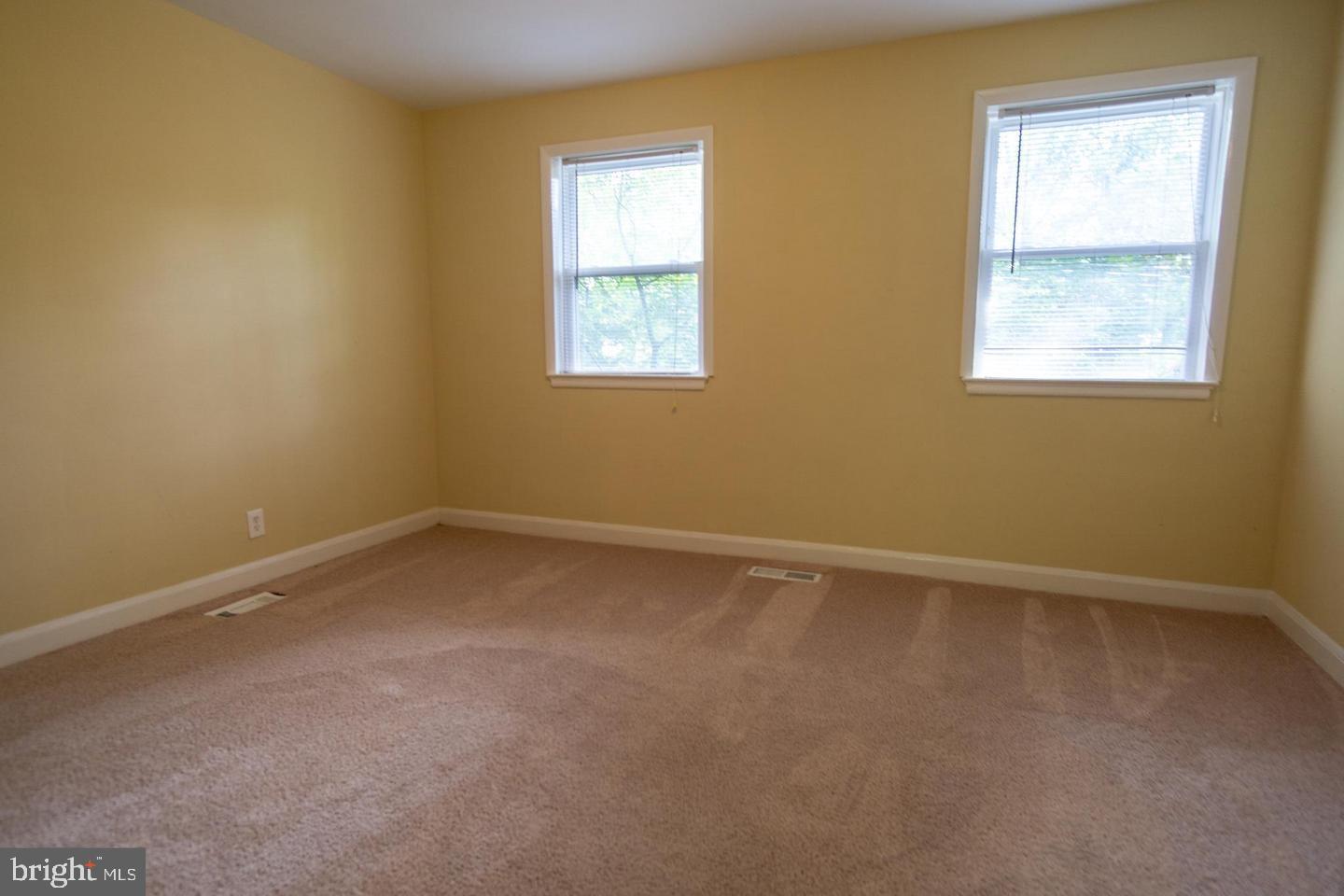 TOP OF THE PARK - Residential Lease