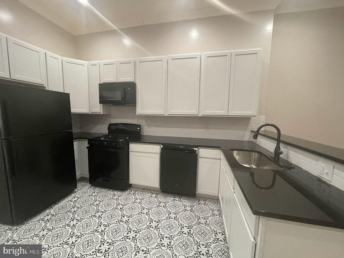 HARLEM PARK - Residential Lease