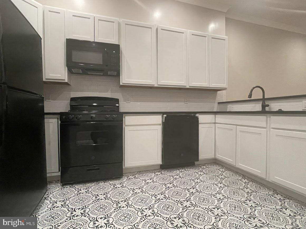 HARLEM PARK - Residential Lease