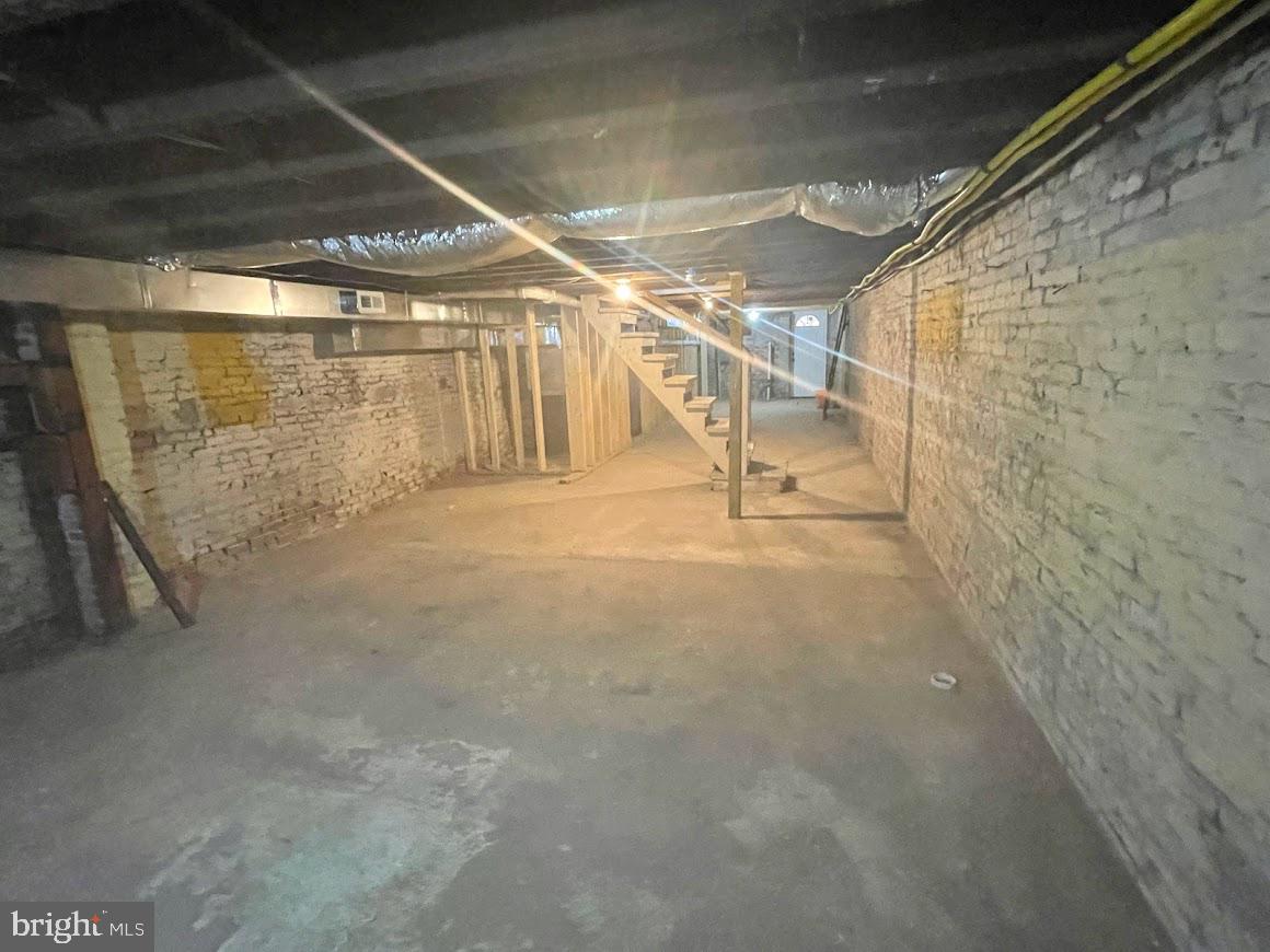 HARLEM PARK - Residential Lease