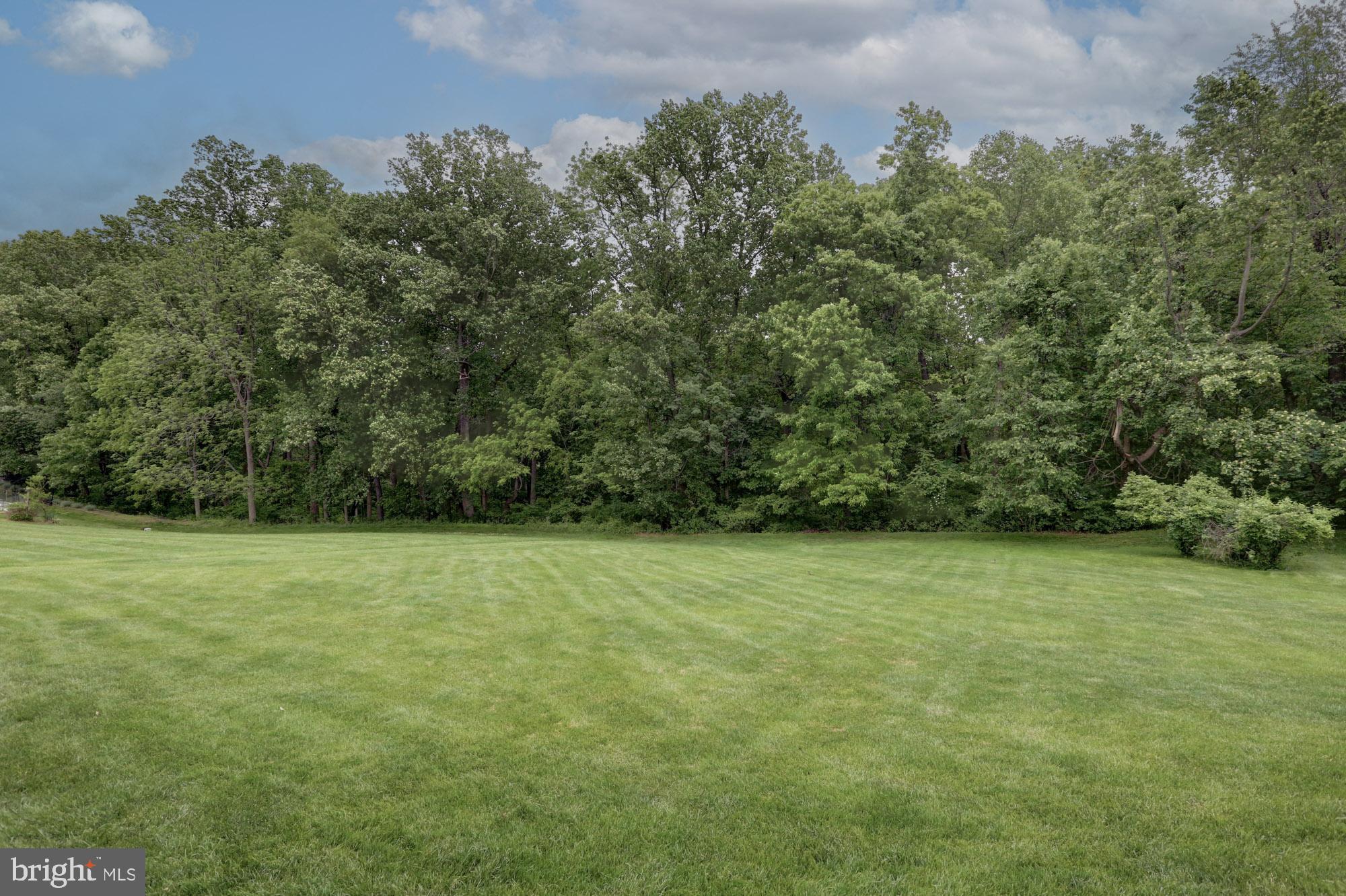 406 BOBS LANE