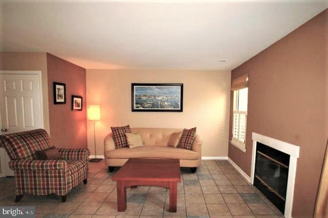 HUNT MEADOW - Residential