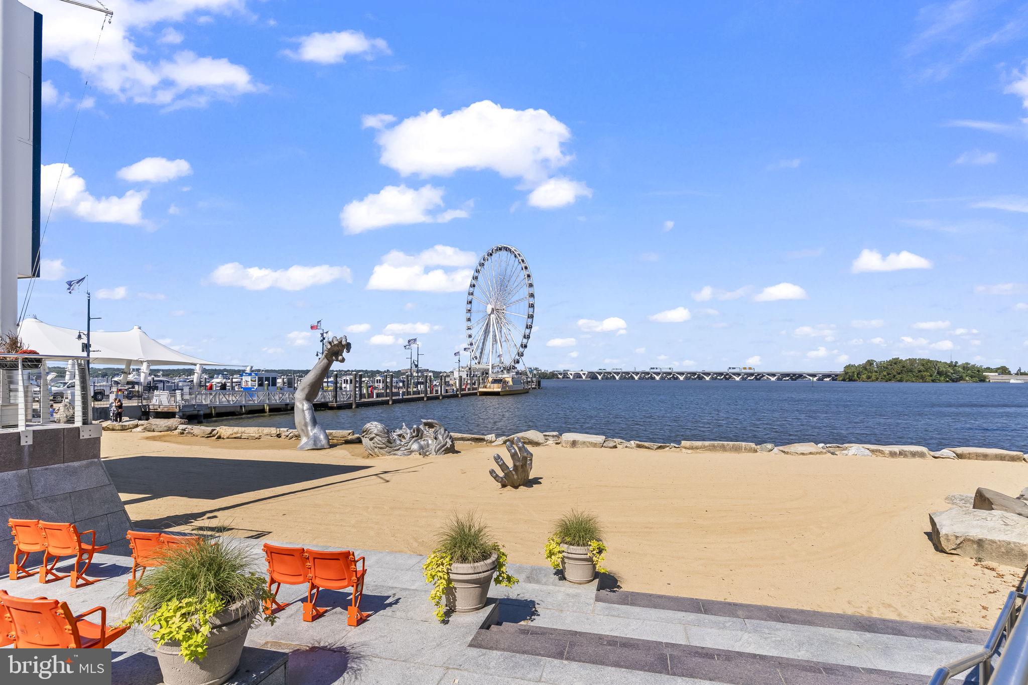 NATIONAL HARBOR - Residential