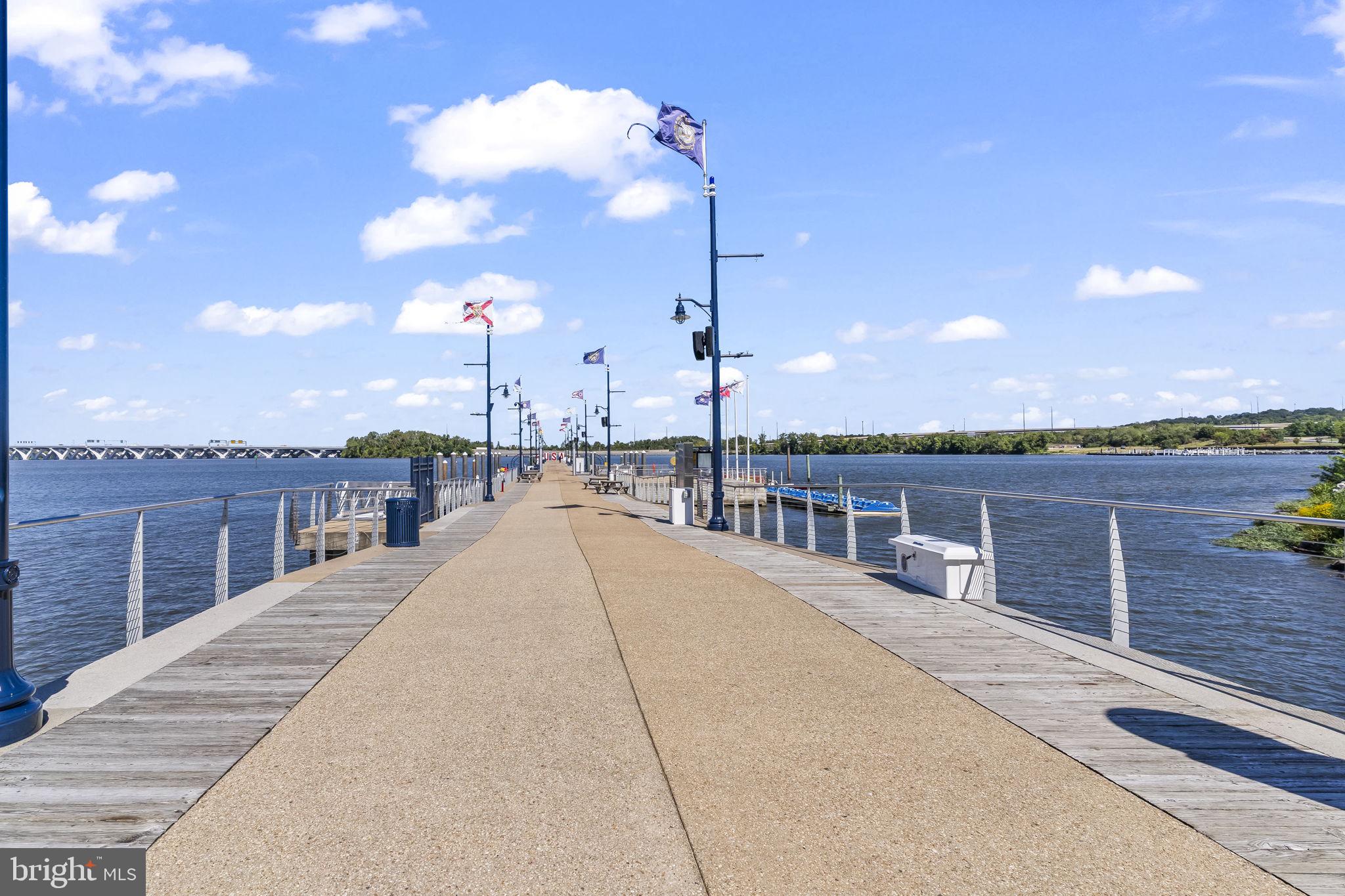 NATIONAL HARBOR - Residential